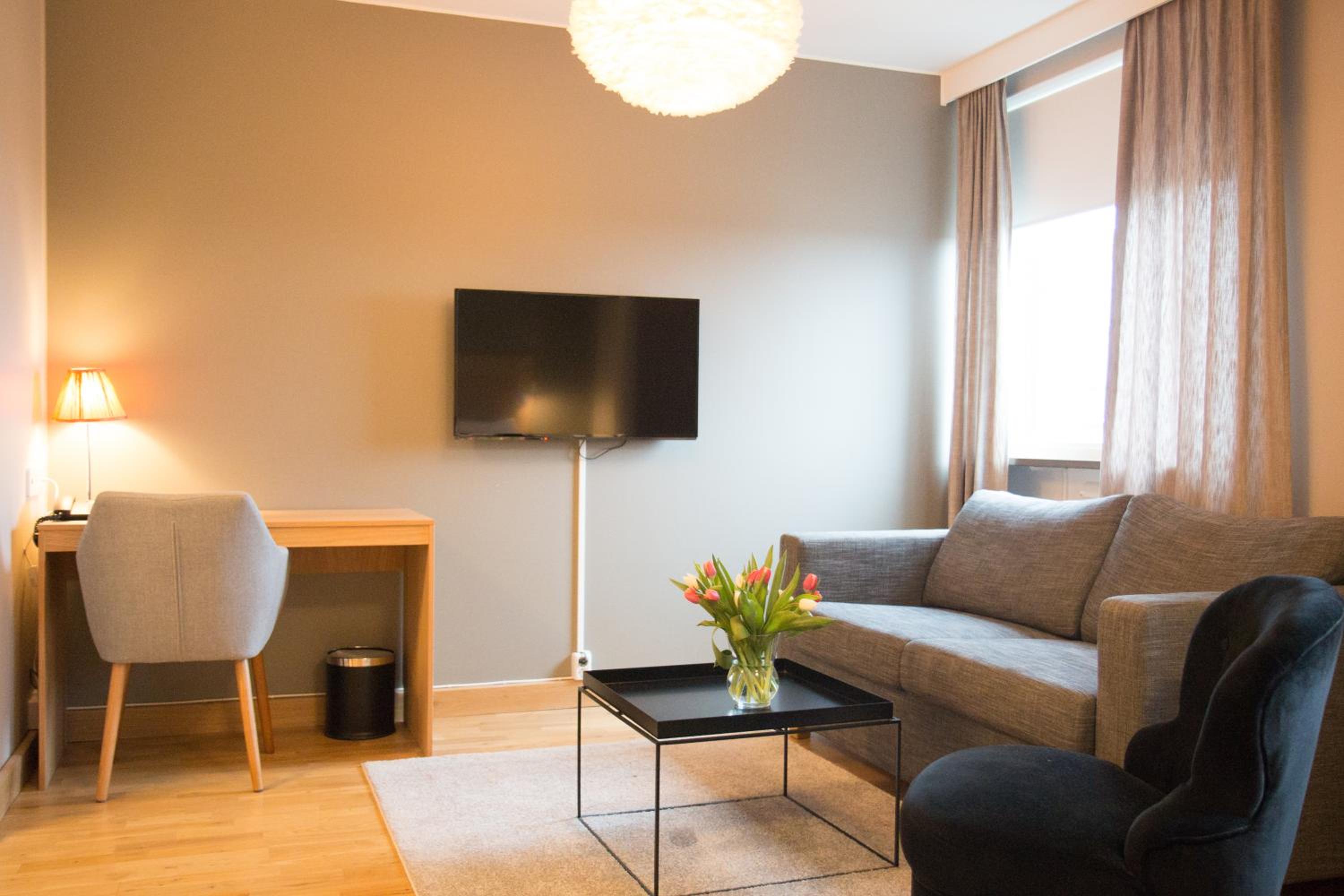 Superior King Room - Photo 7