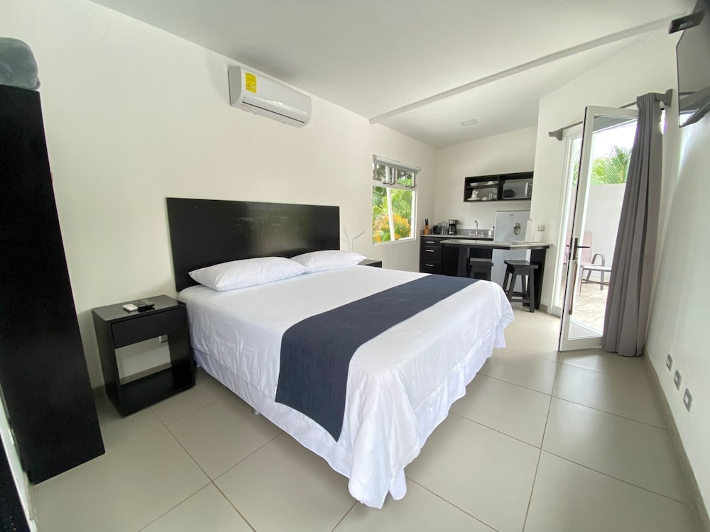 Studio, 1 King Bed, Mountain View photo 2