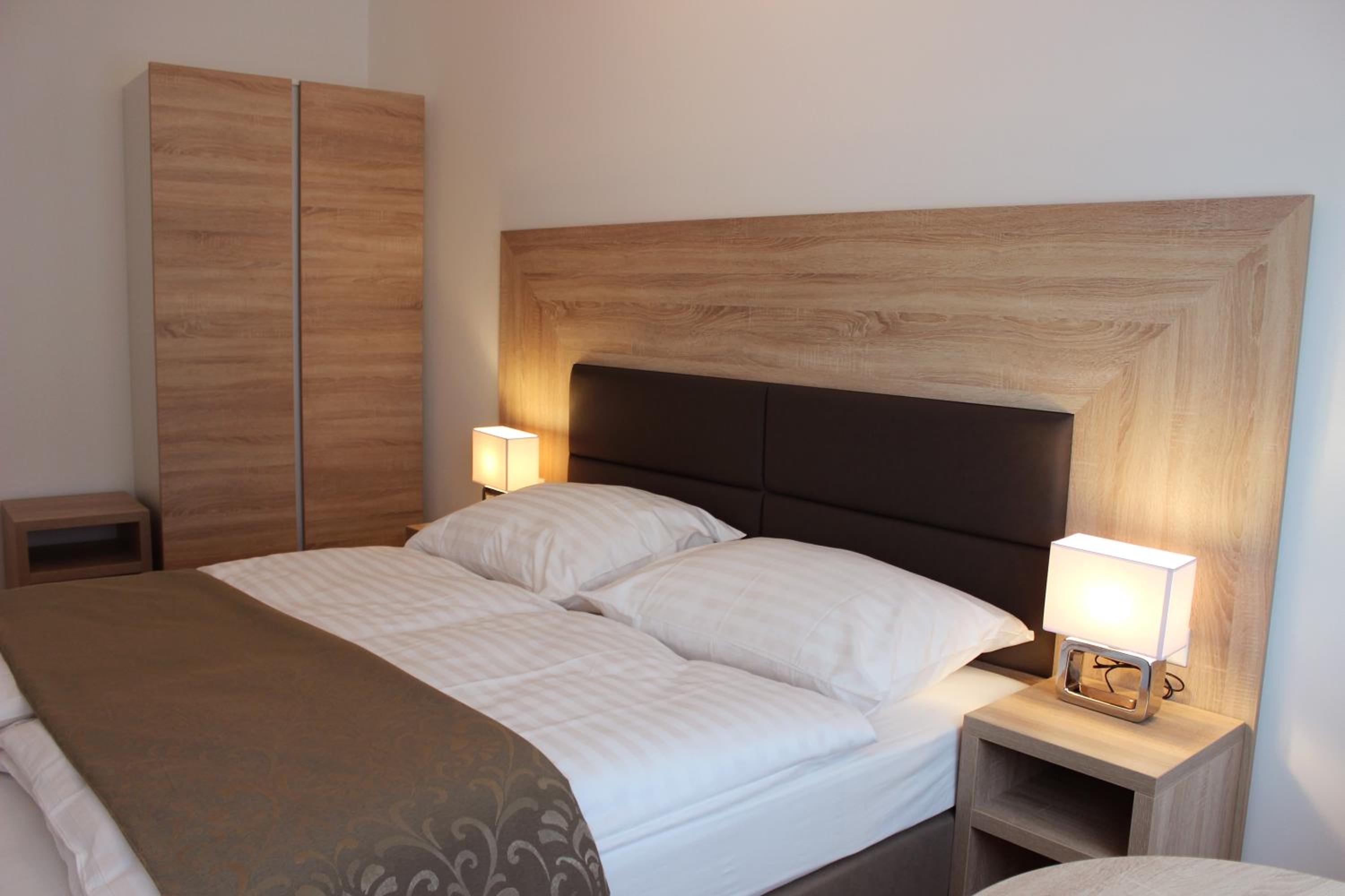 One Bedroom Apartment with Balcony photo 3