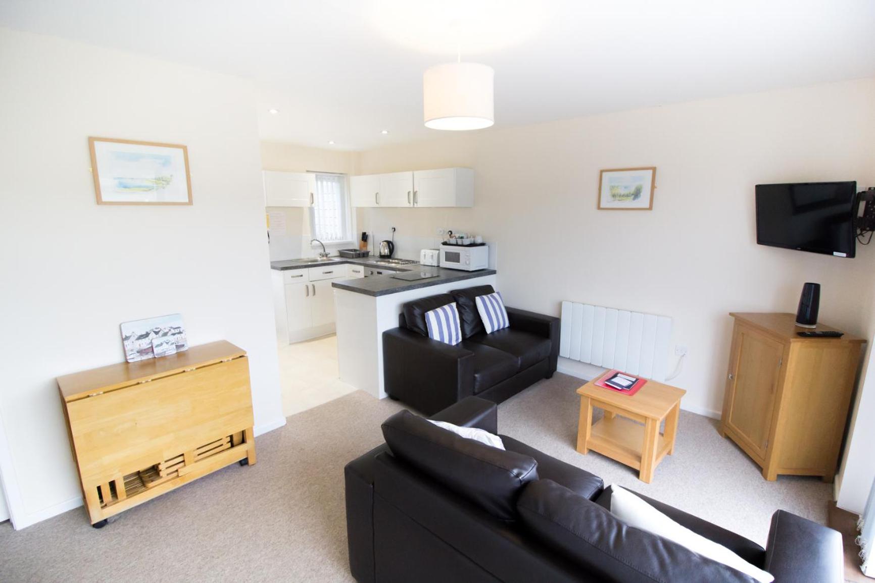 Two-Bedroom House - Photo 8