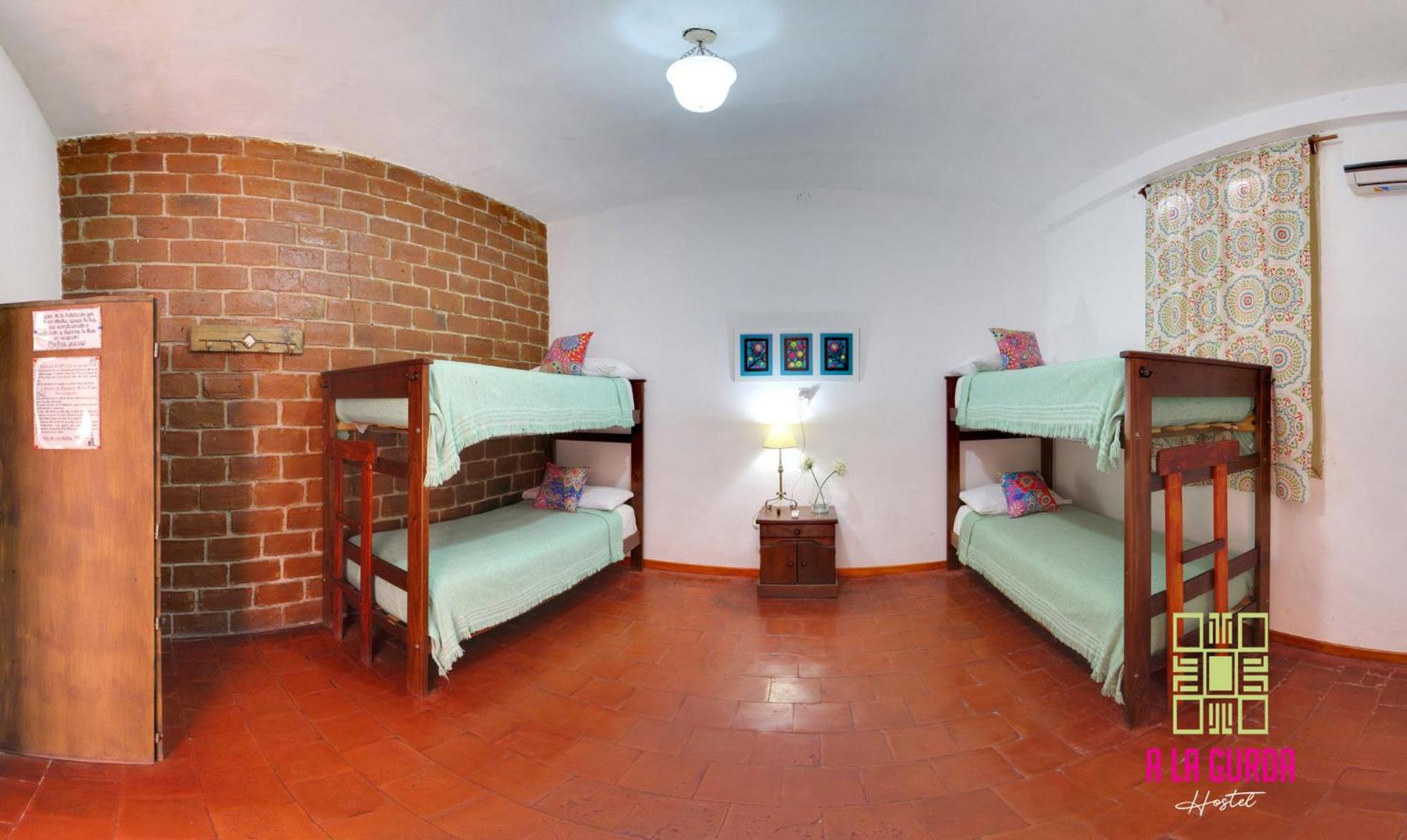 Quadruple Room with Shared Bathroom photo 1