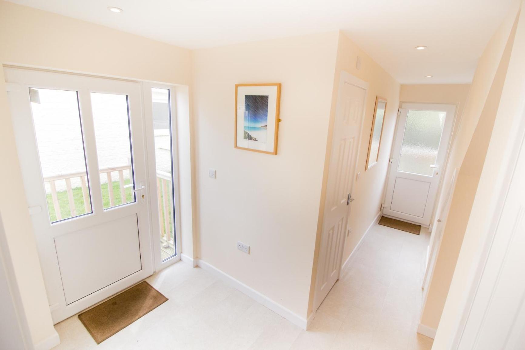 Four-Bedroom House - Photo 15