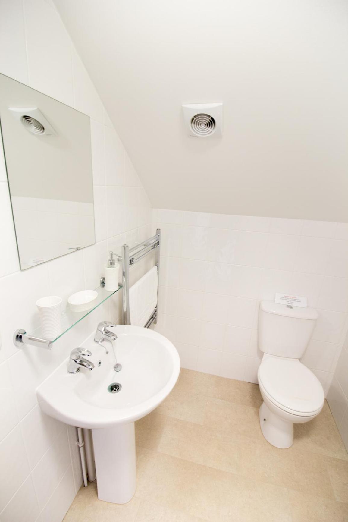 Four-Bedroom House - Photo 9