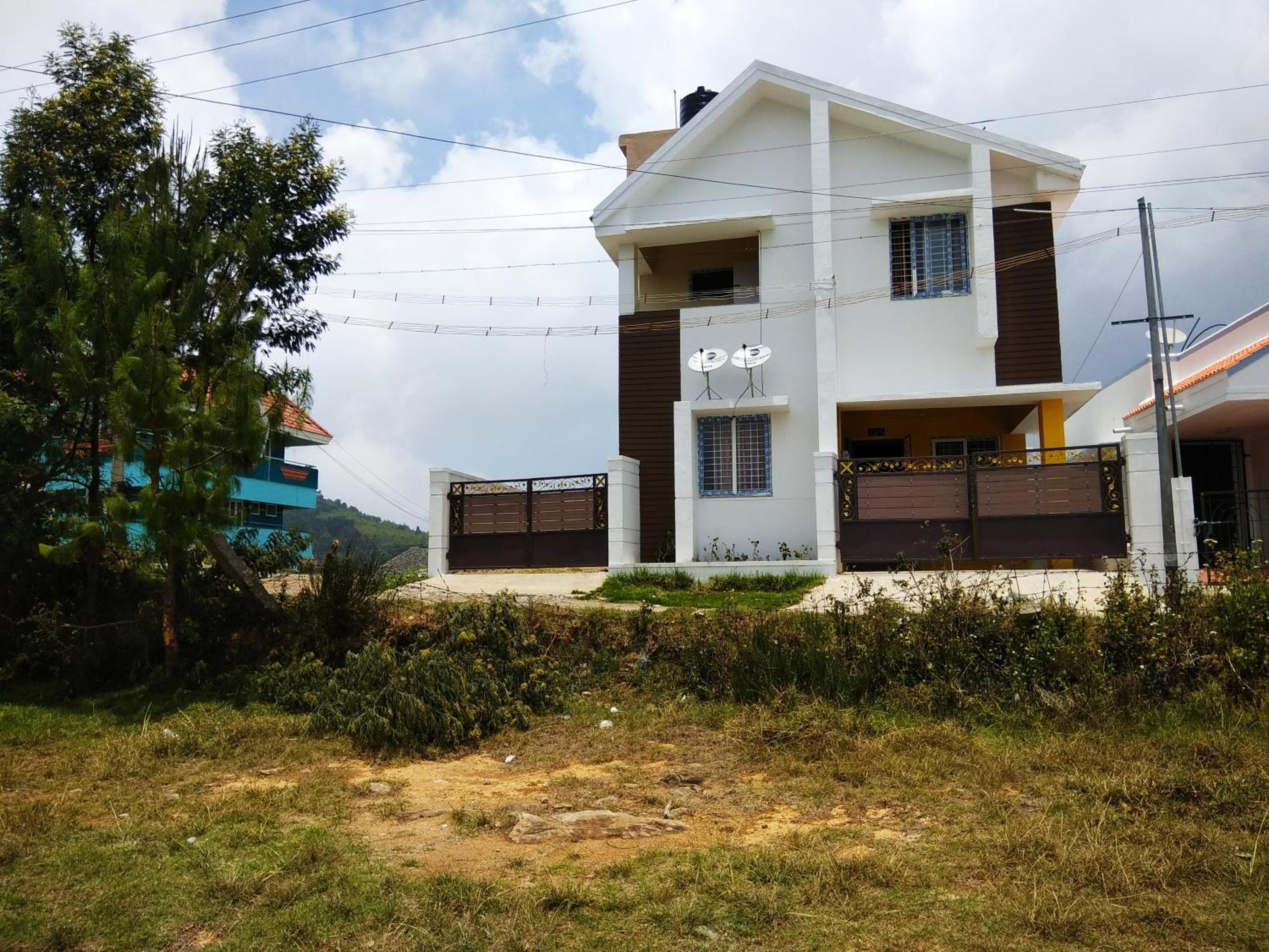 Three-Bedroom Villa photo 2