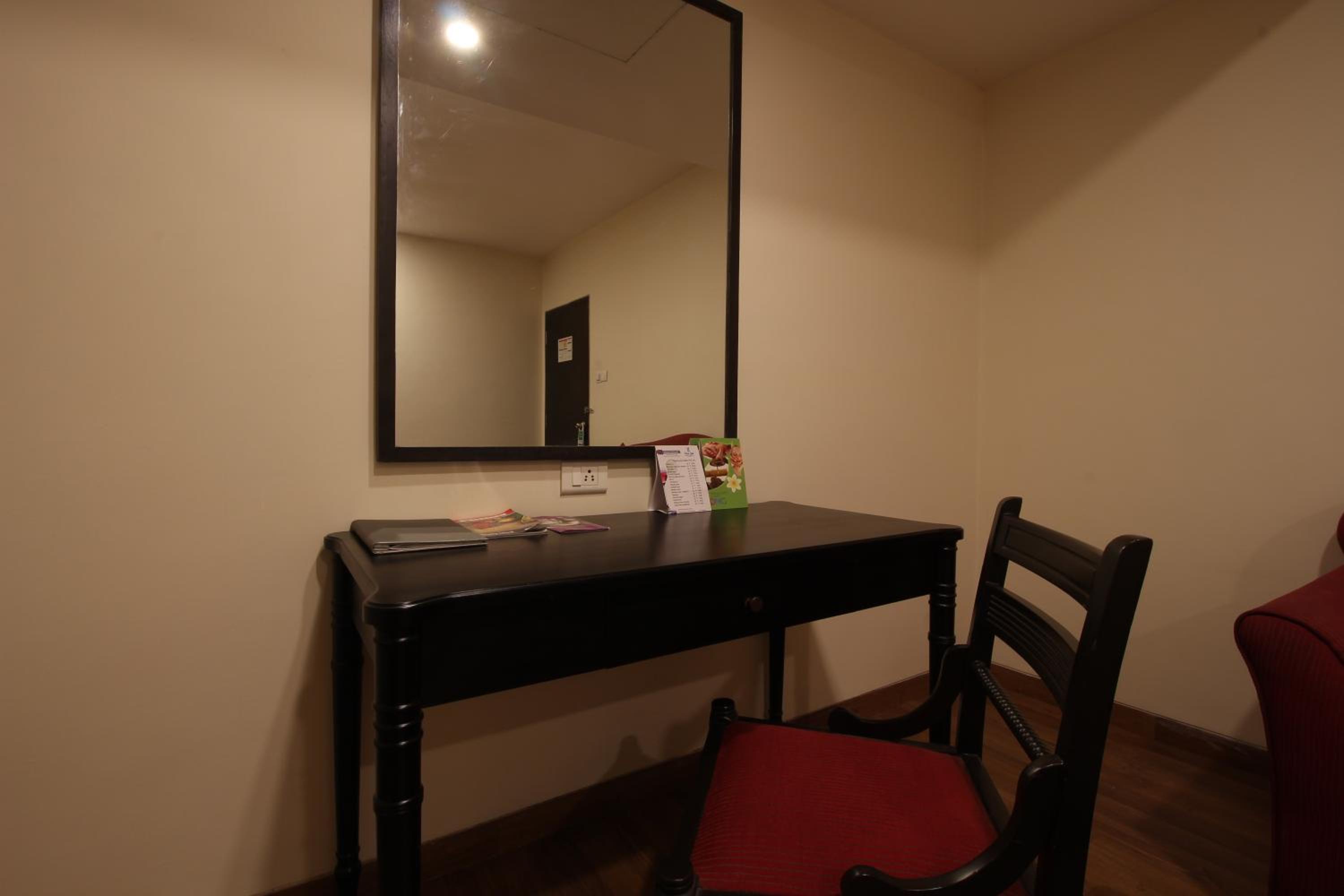 Deluxe Suite - Photo 8