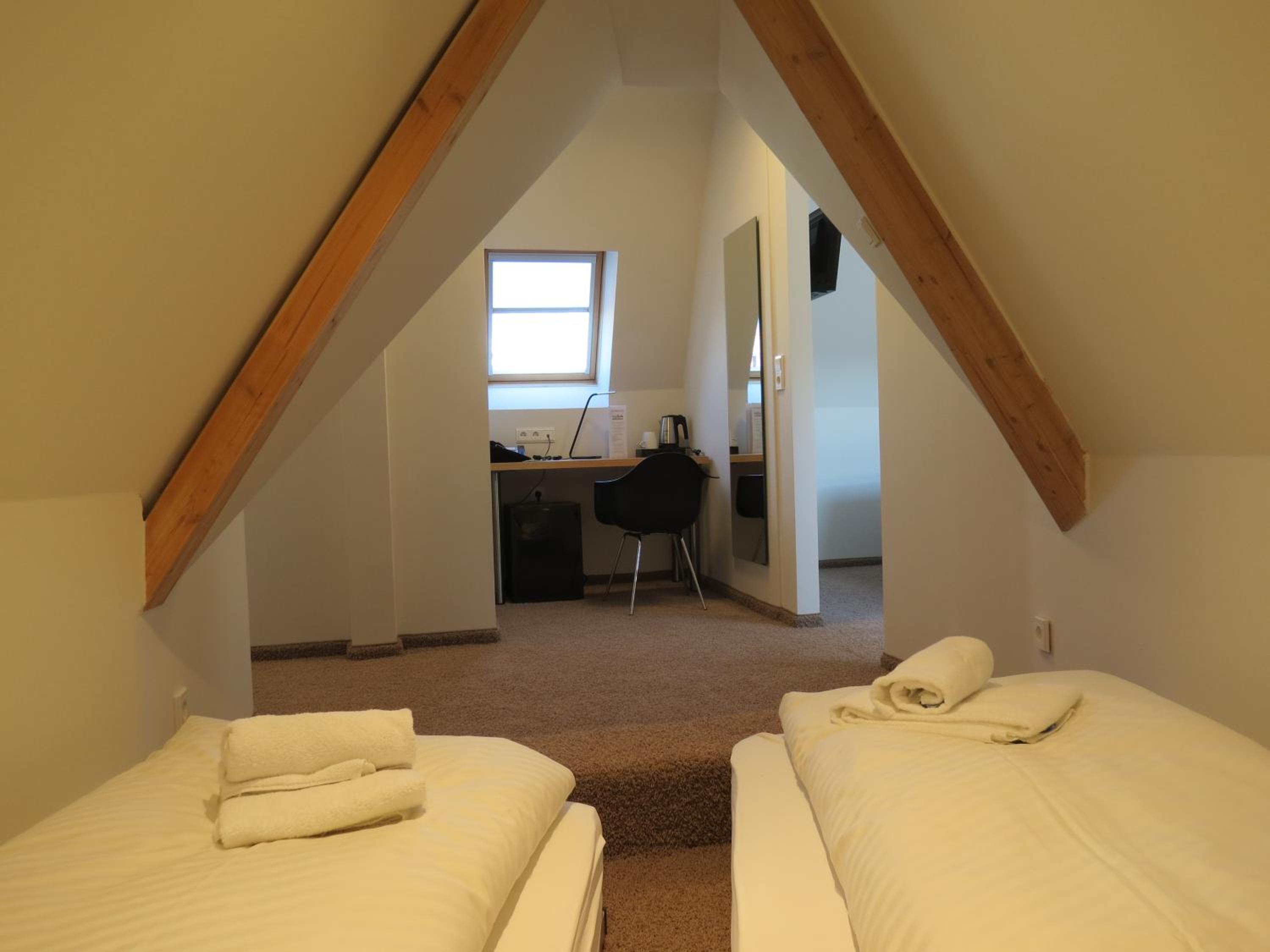 Family Room - Photo 6