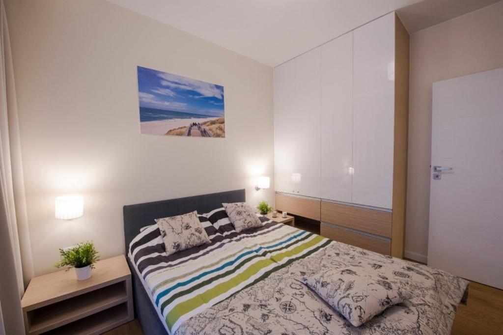 One-Bedroom Apartment (east side) photo 2