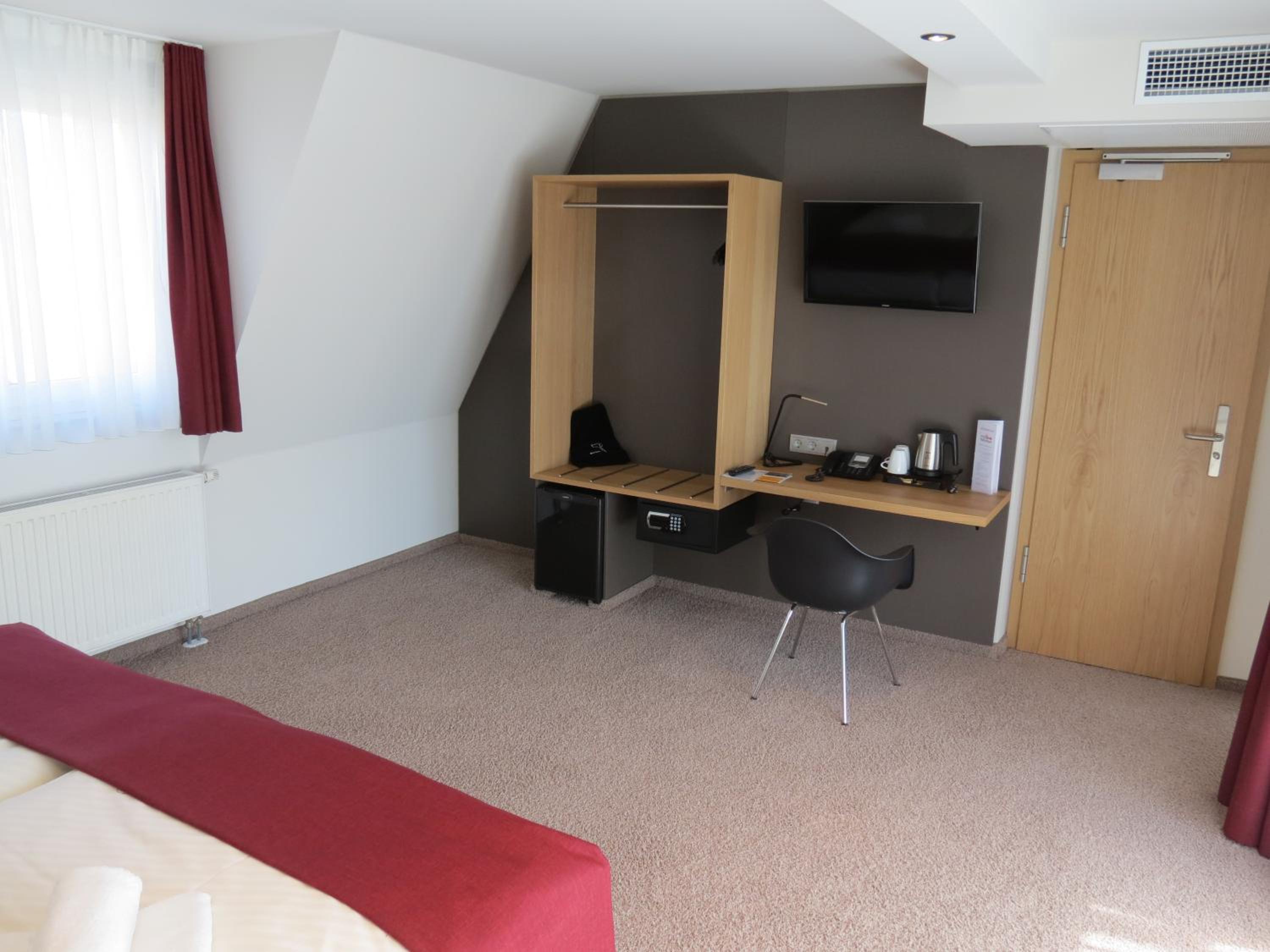 Double Room - Photo 5