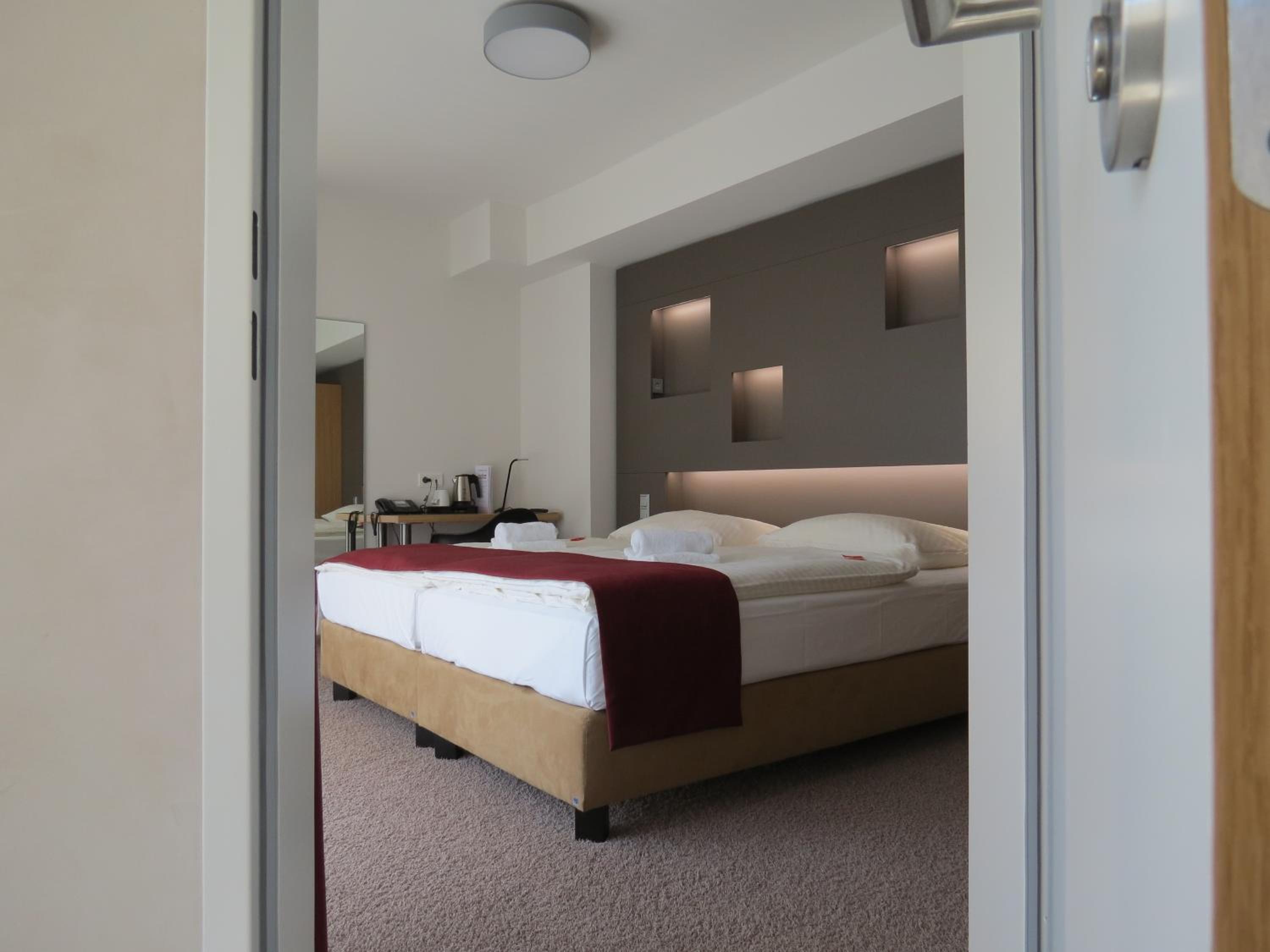 Double Room - Photo 4