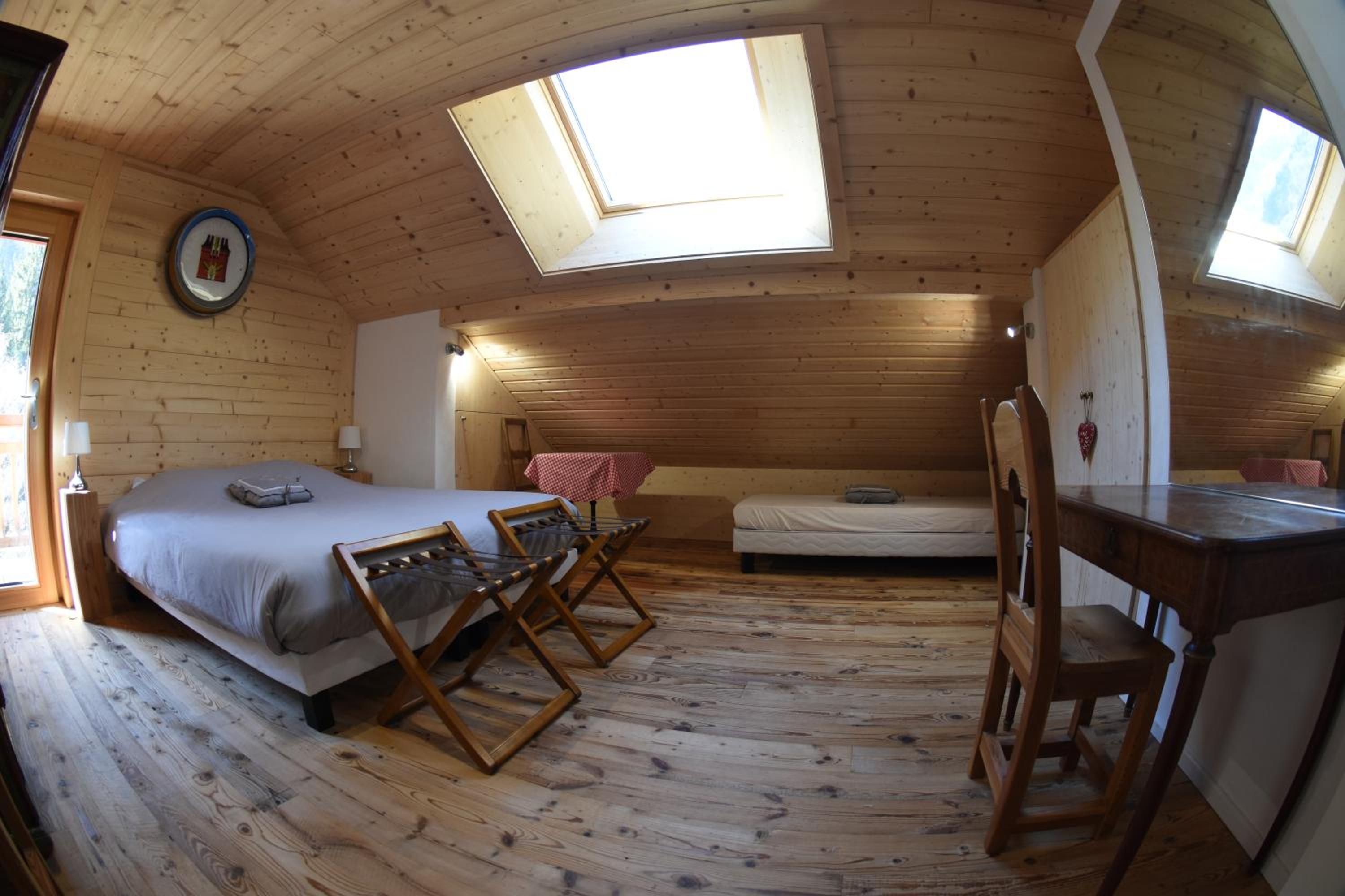 Two-Bedroom House photo 3