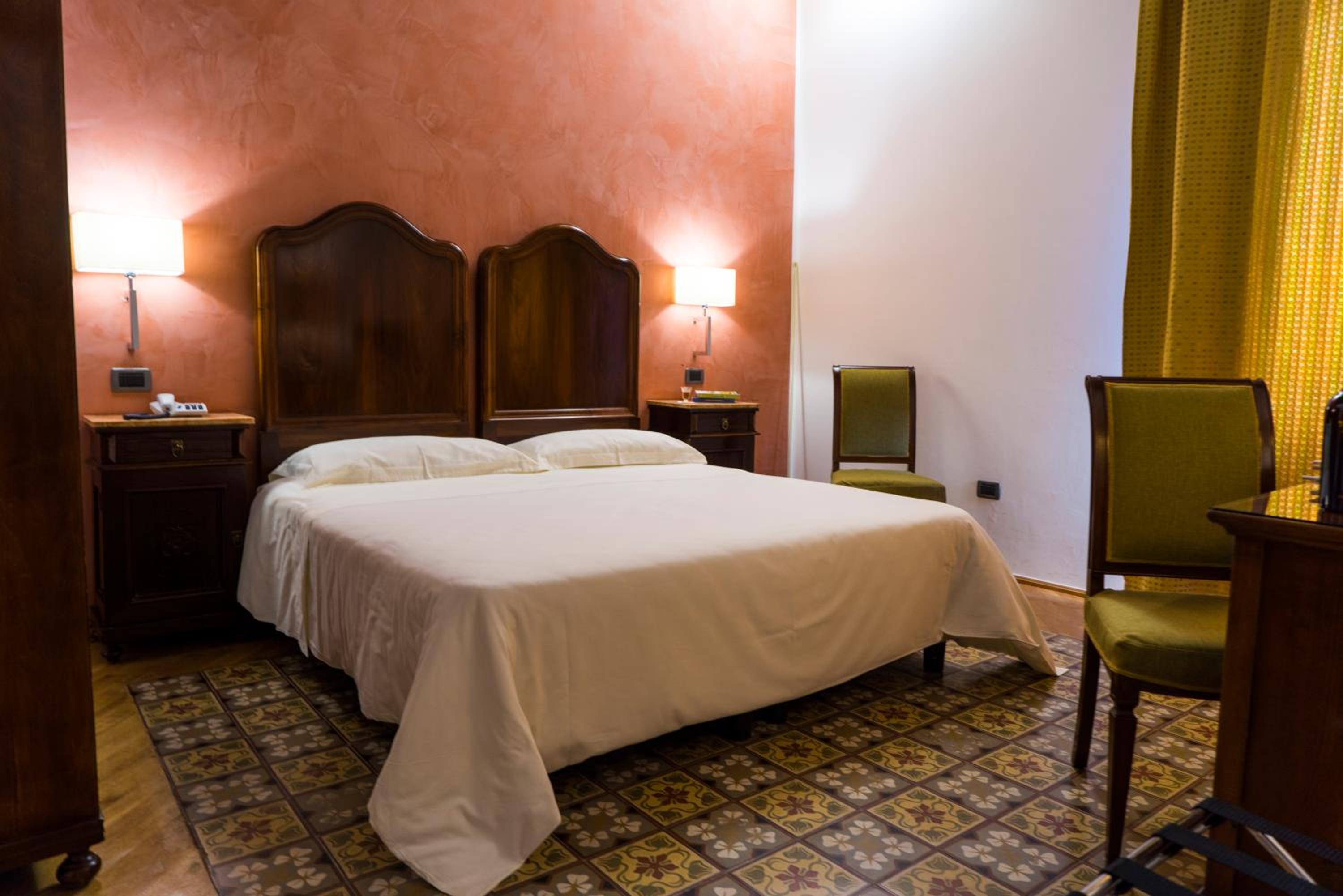 Comfort Room - Photo 1