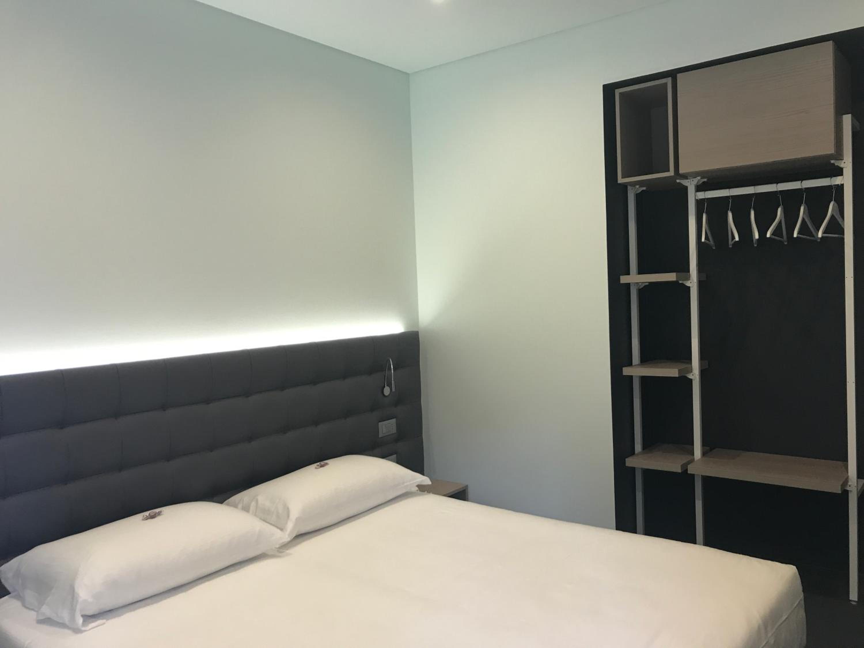 Double or Twin Room photo 2