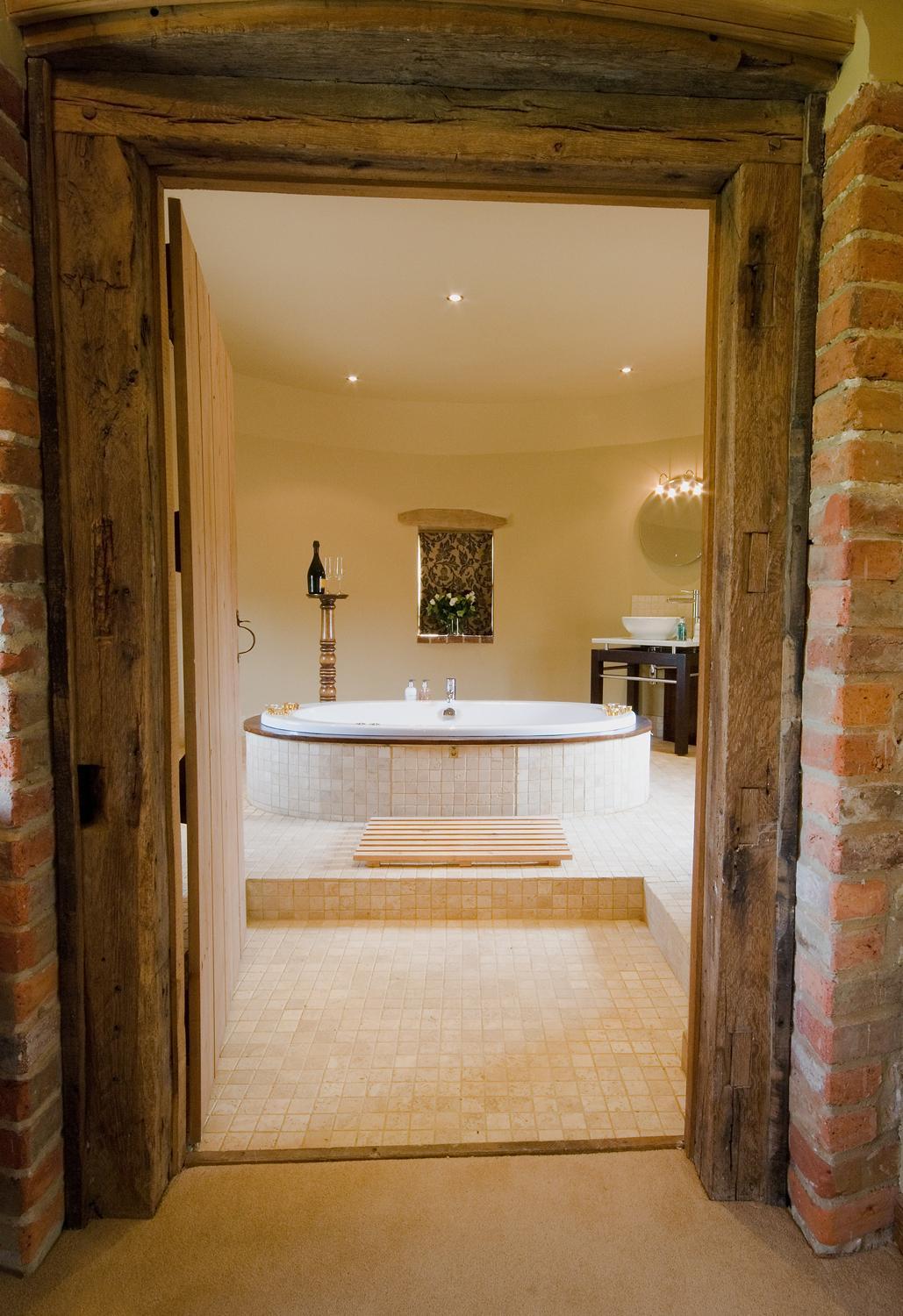 Executive Suite - Photo 4