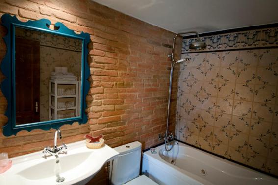 Double Room with Spa Bath photo 3
