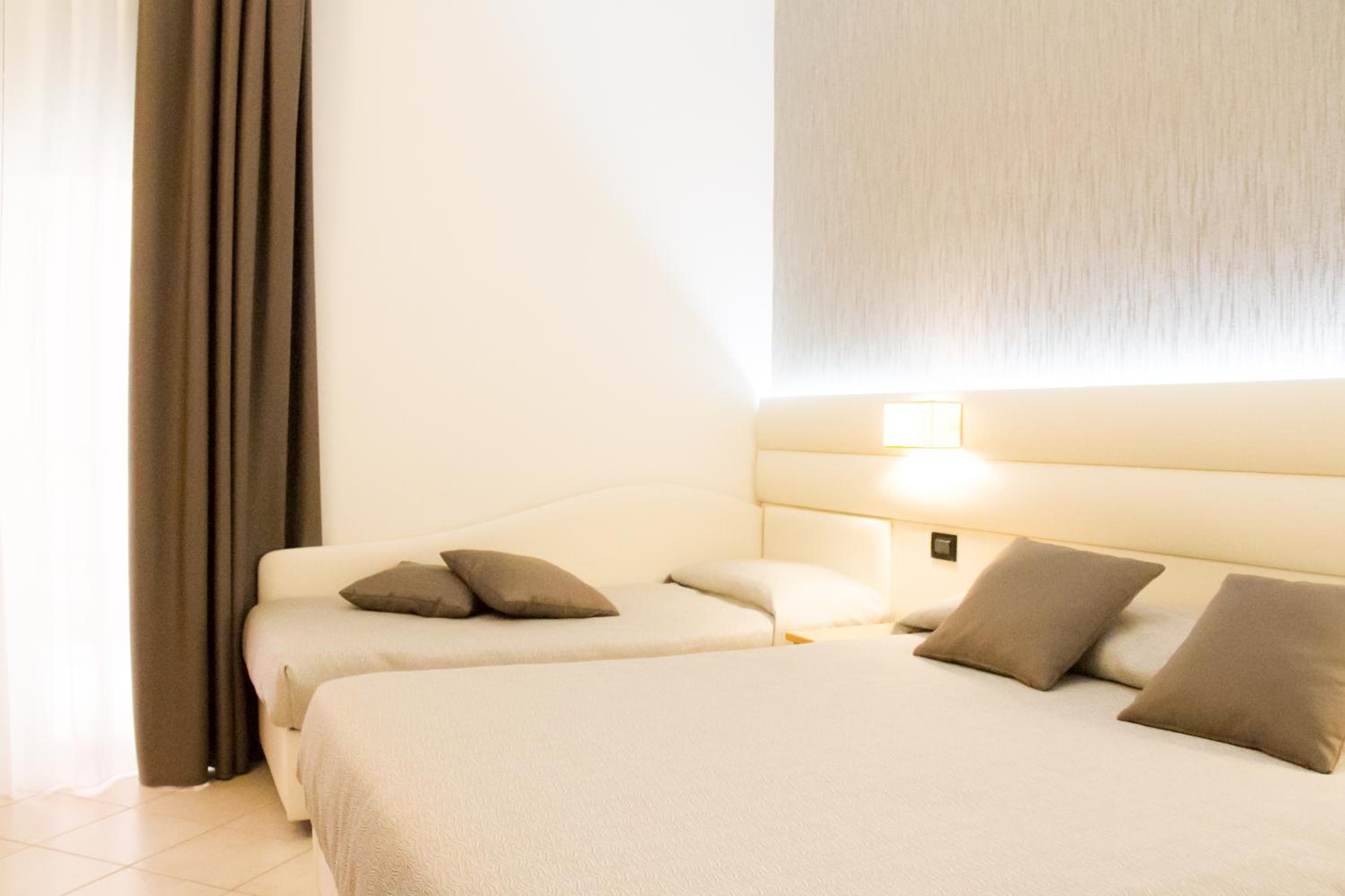 Triple Room with Balcony photo 2