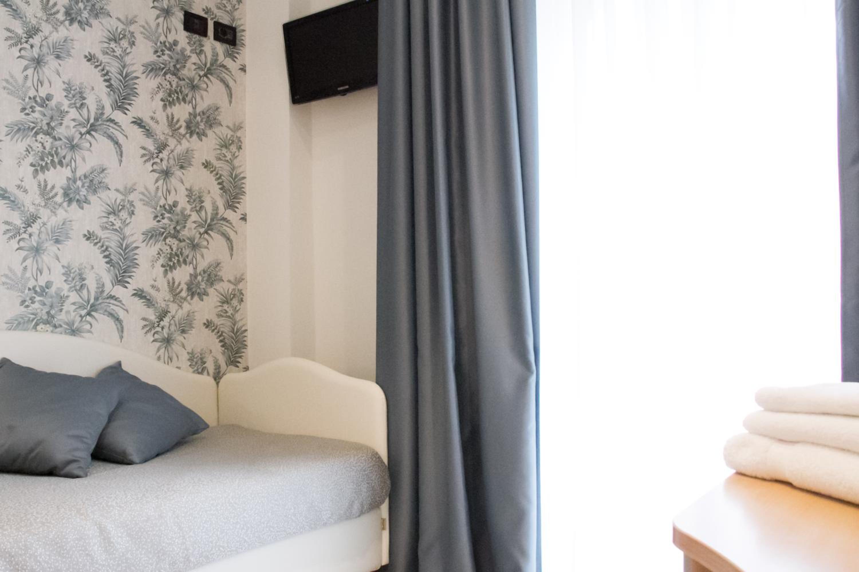 Single Room with Balcony photo 3