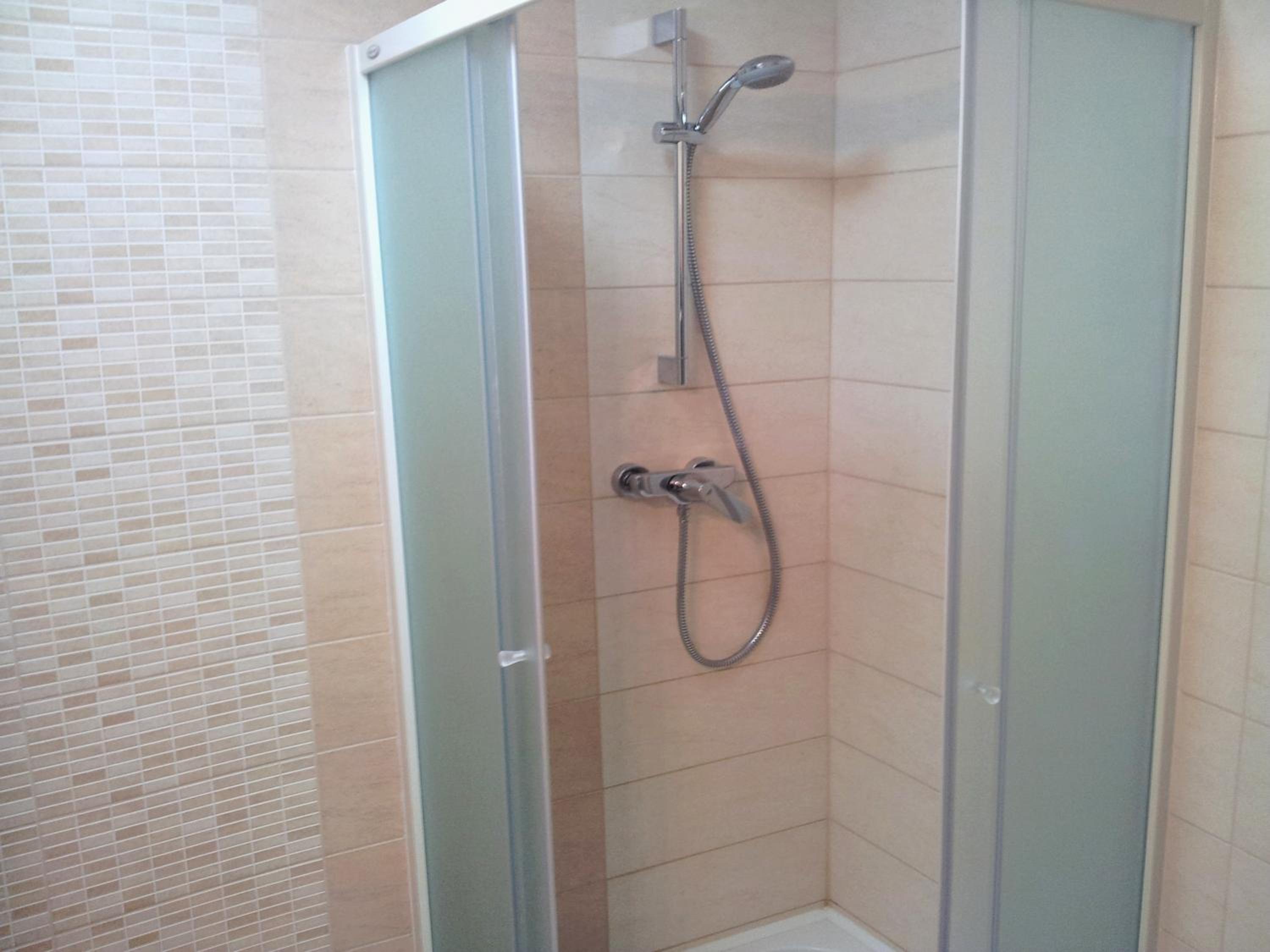 Standard Double Room - Photo 6