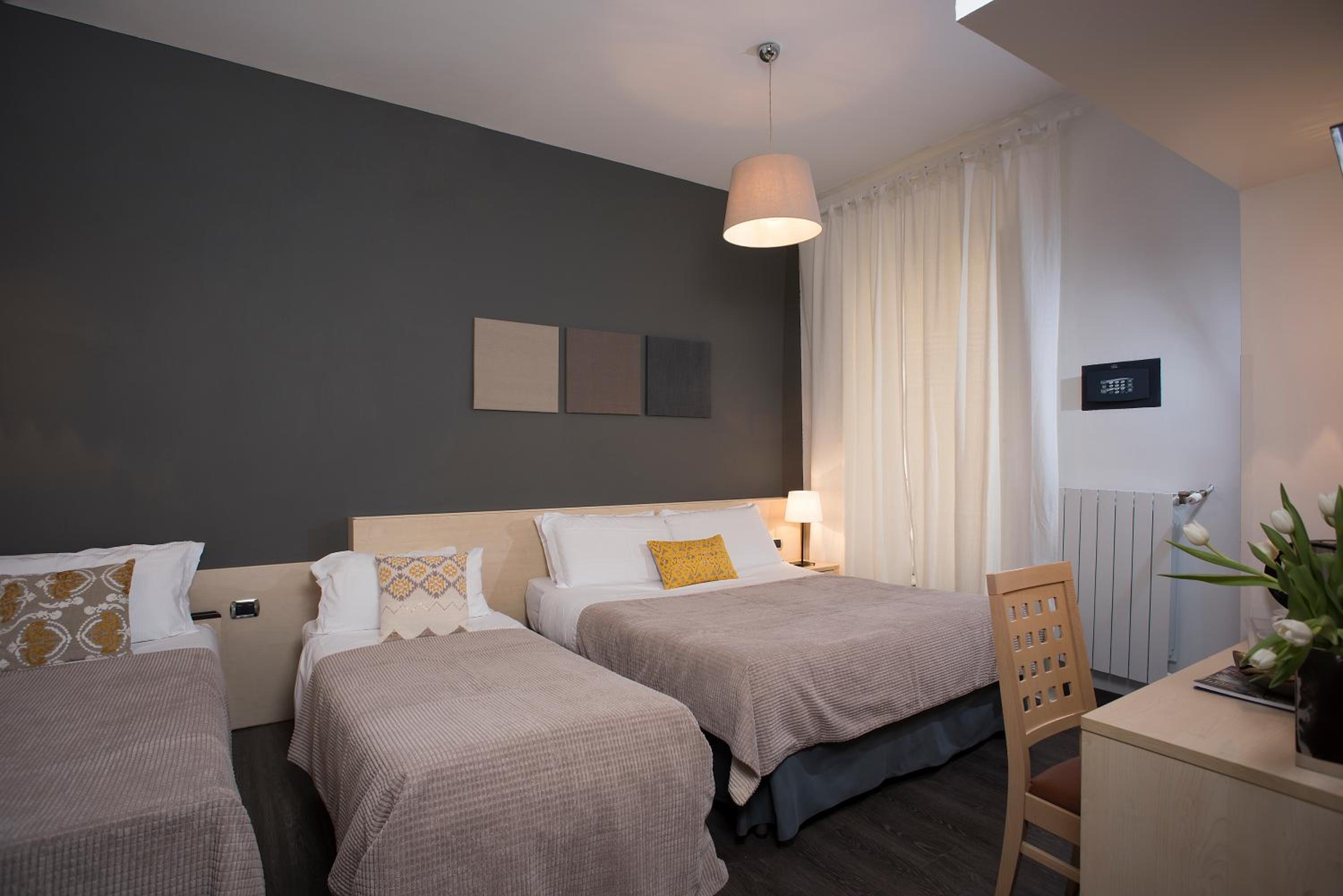 Deluxe Triple Room