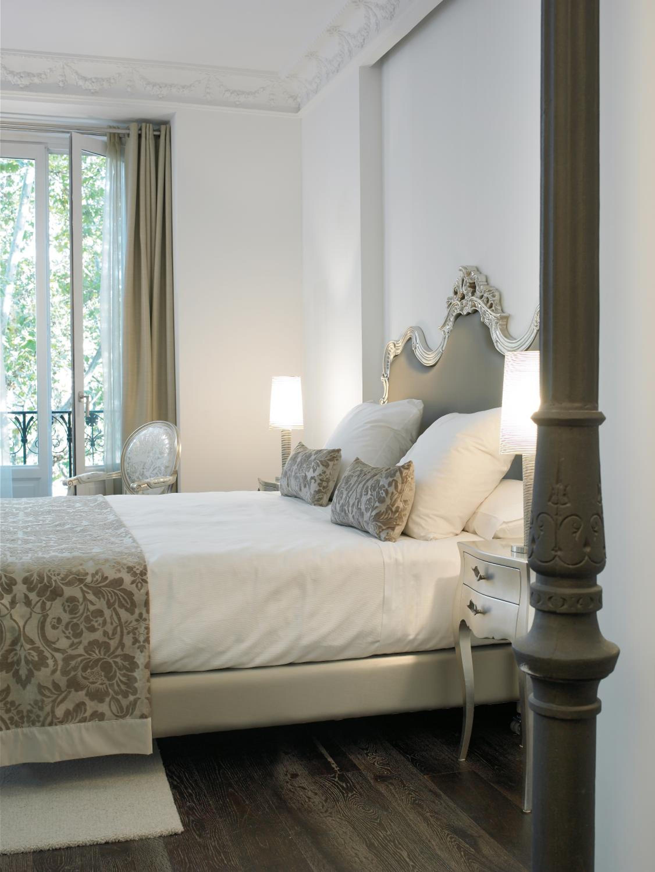 Deluxe Double or Twin Room with View - Photo 5