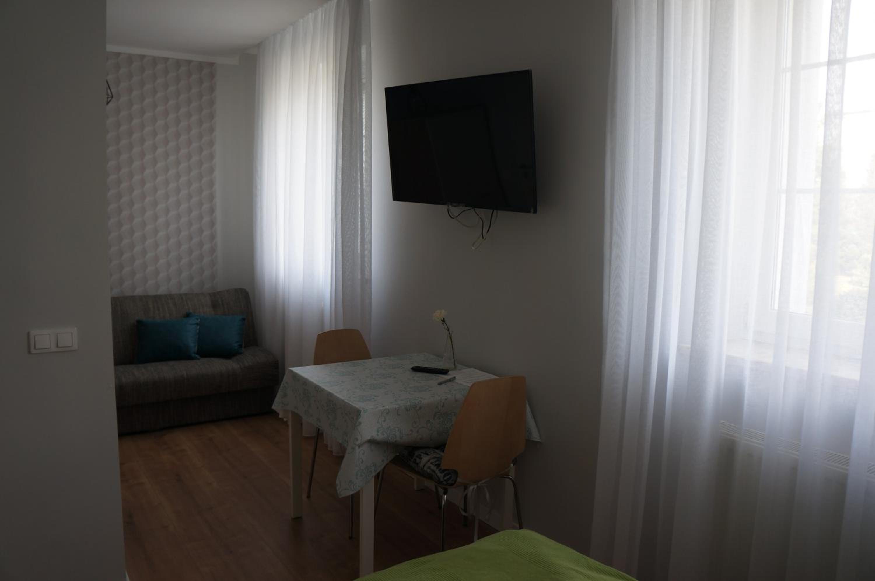 Studio Apartment photo 1