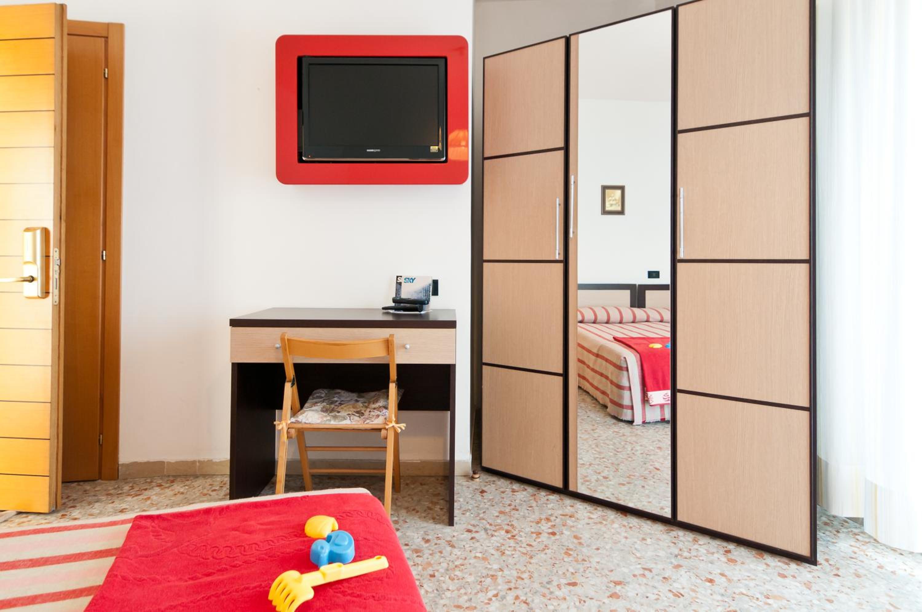 Standard Quadruple Room photo 3