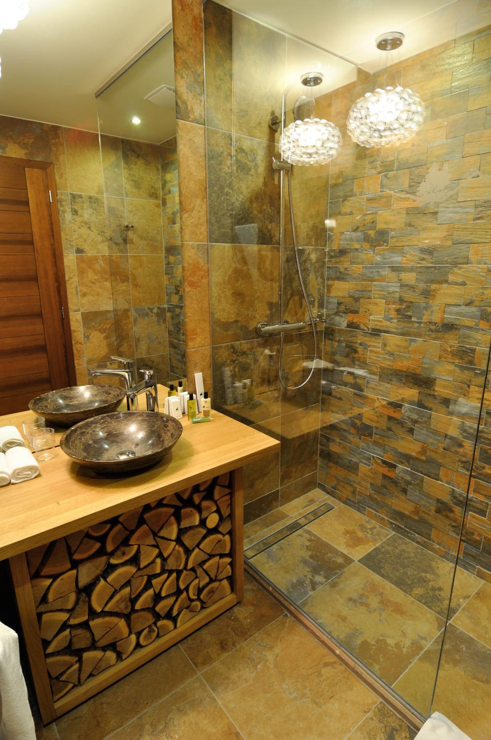 Queen Suite photo 1