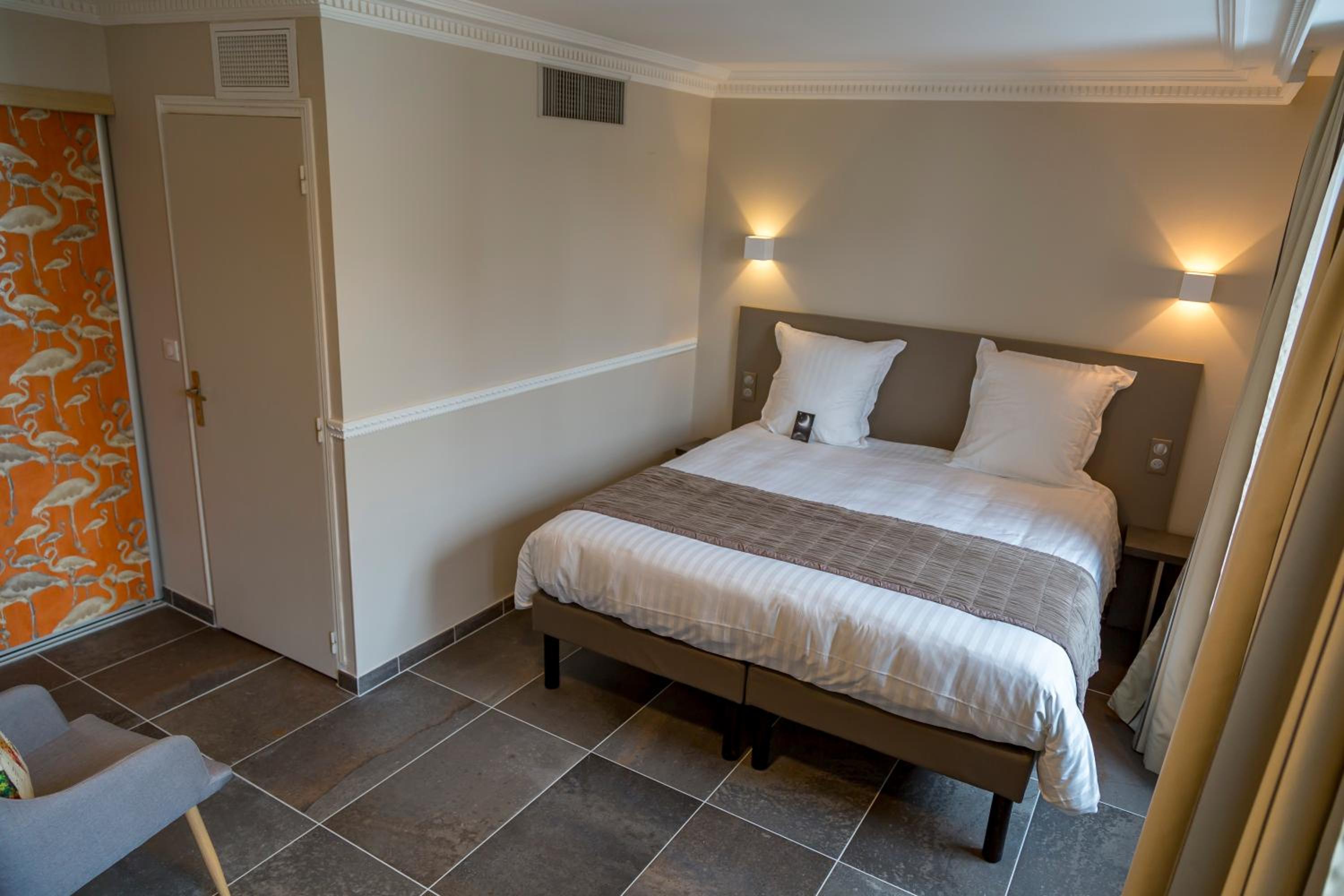 Standard Double Room photo 3