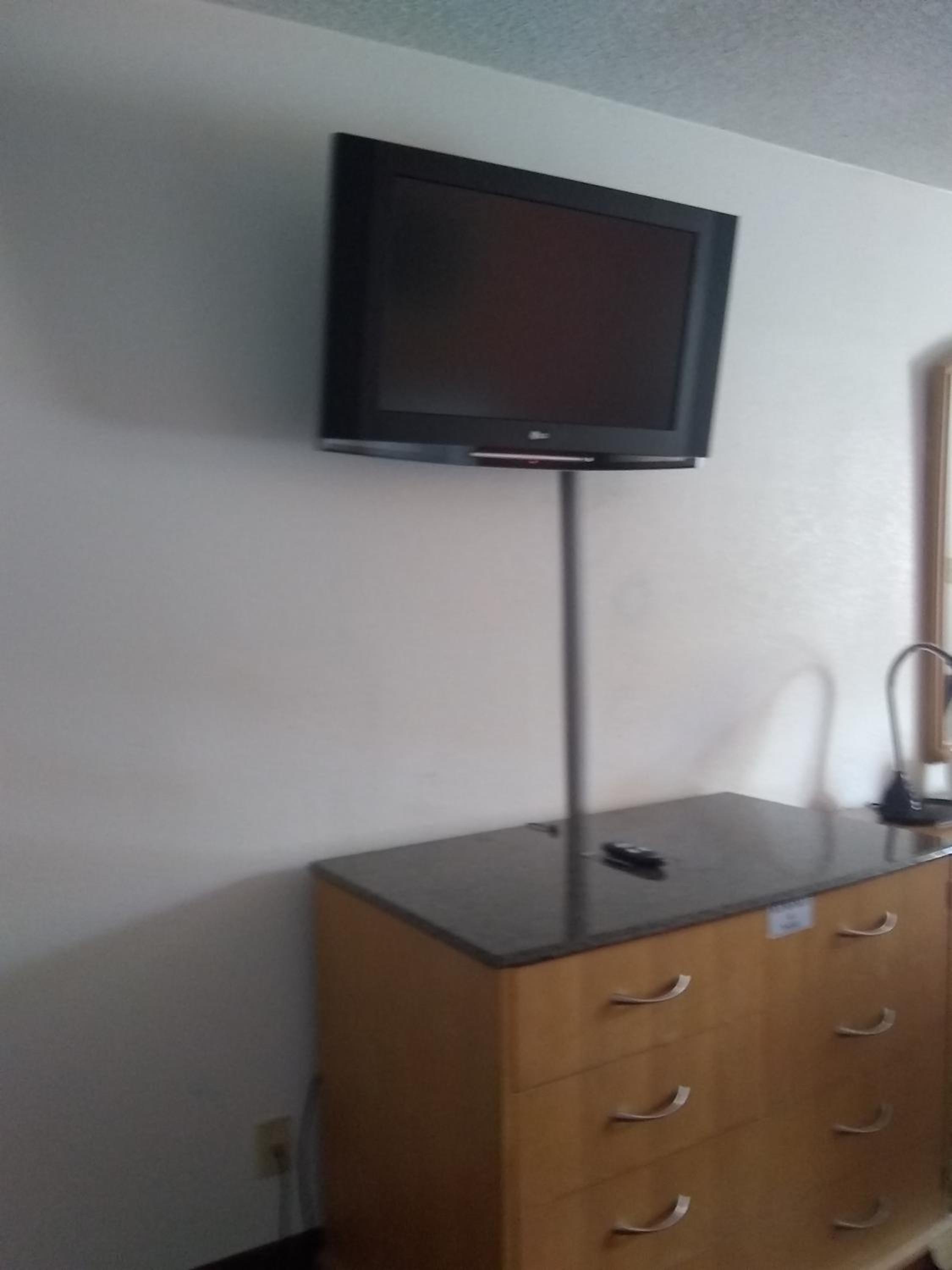Standard Double Room - Smoking photo 3