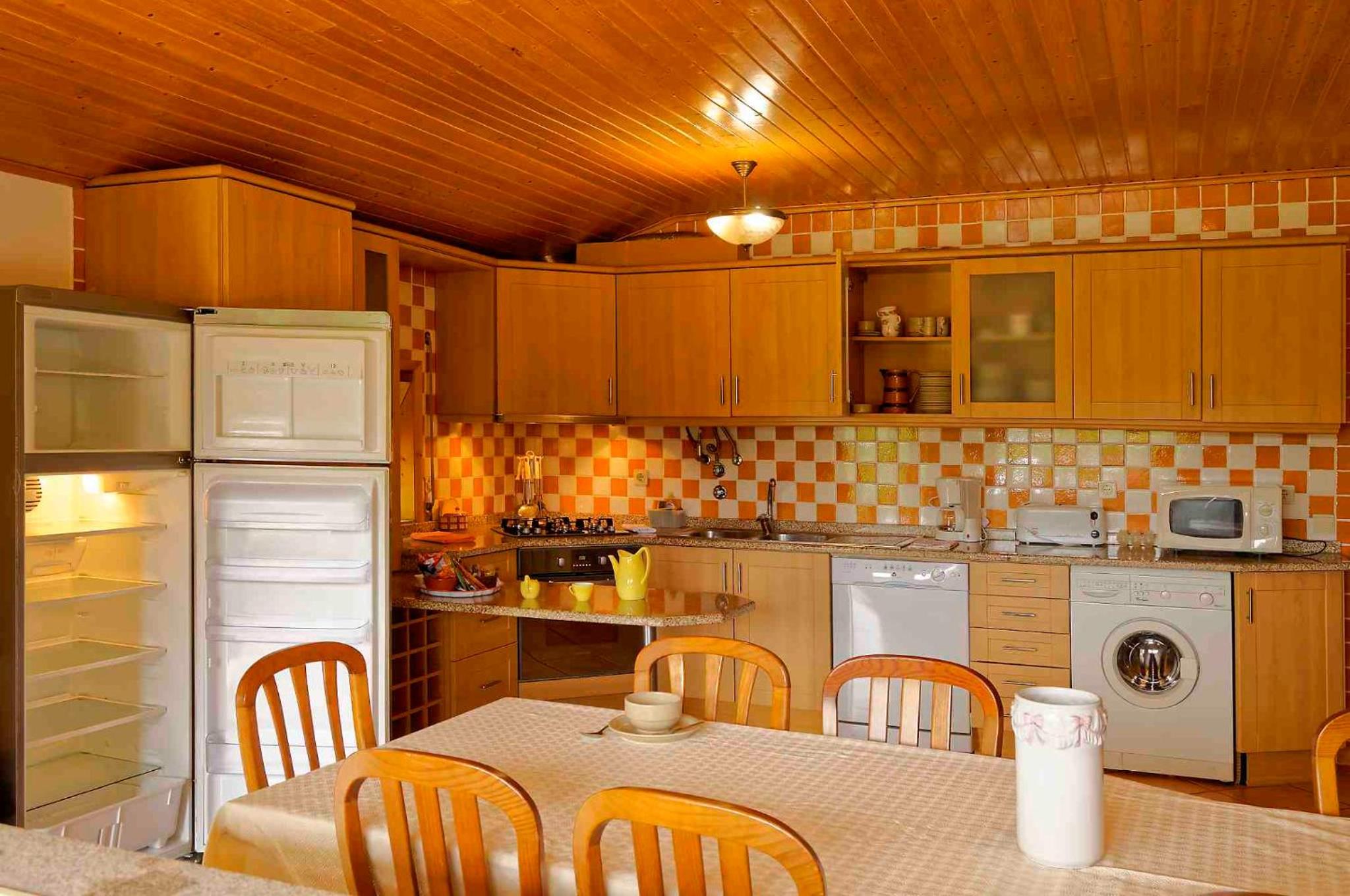 Three-Bedroom Villa - Photo 3