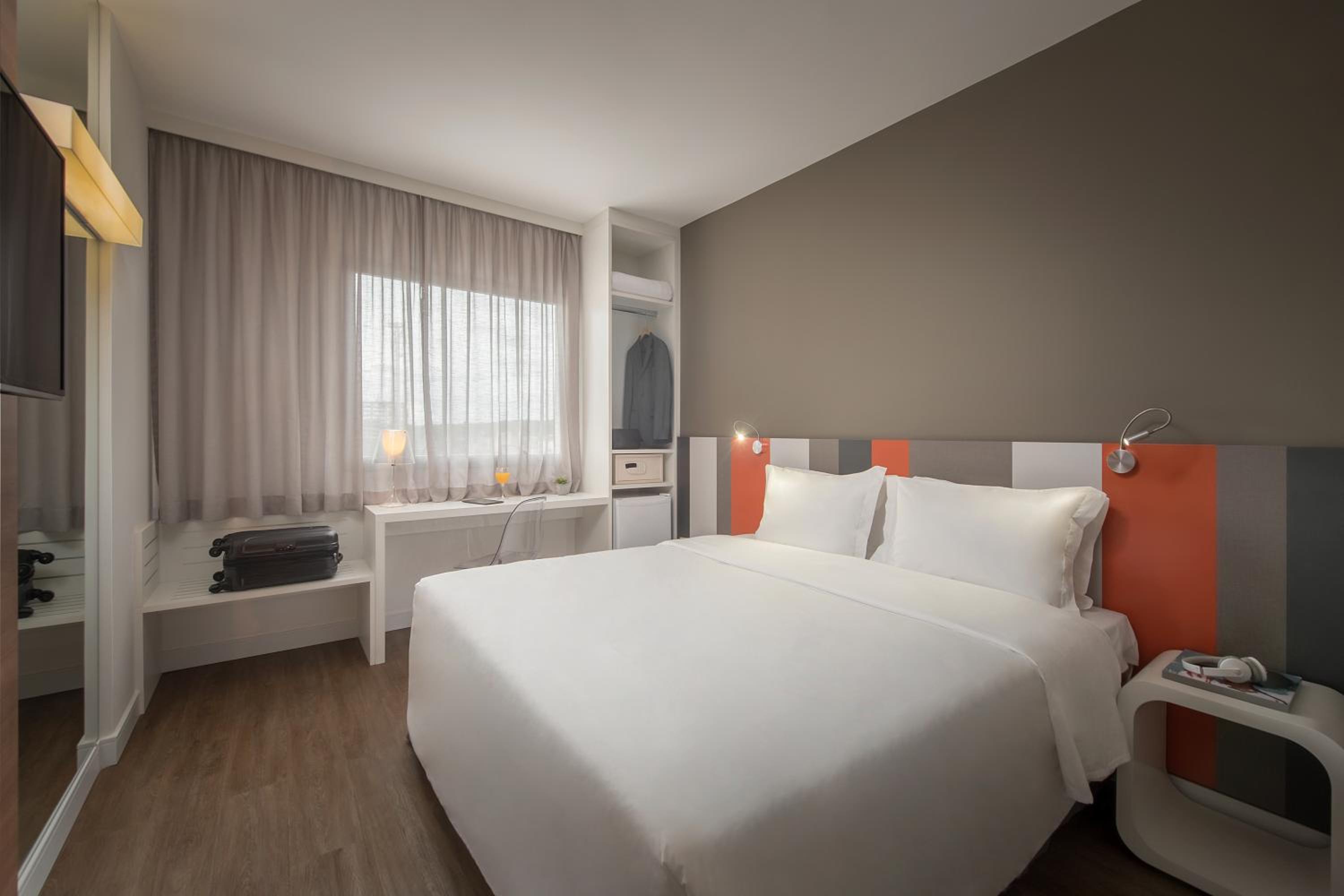 Standard Double Queen Bed