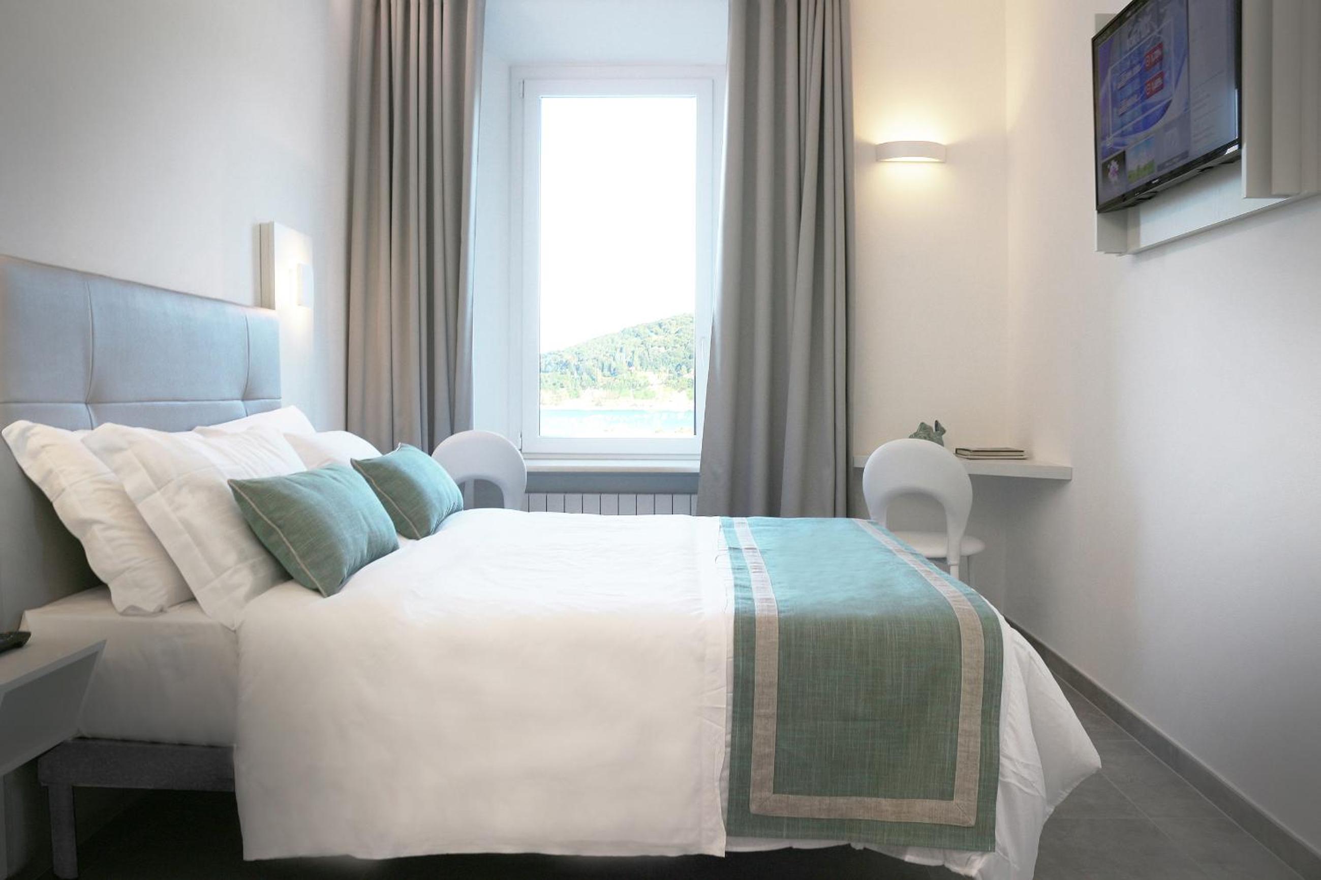 Double Room with Sea View photo 1