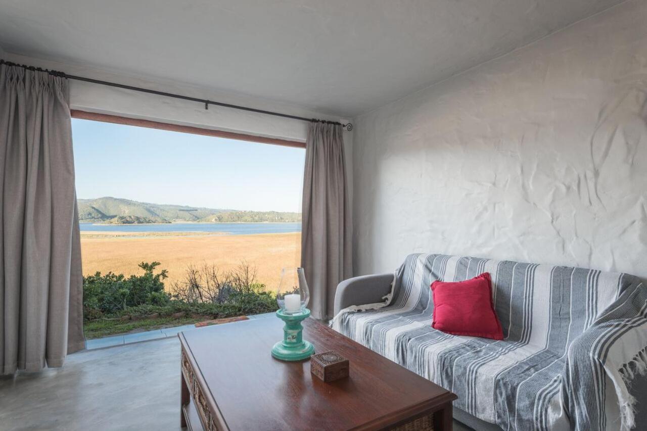 Apartment with Lake View - Photo 3