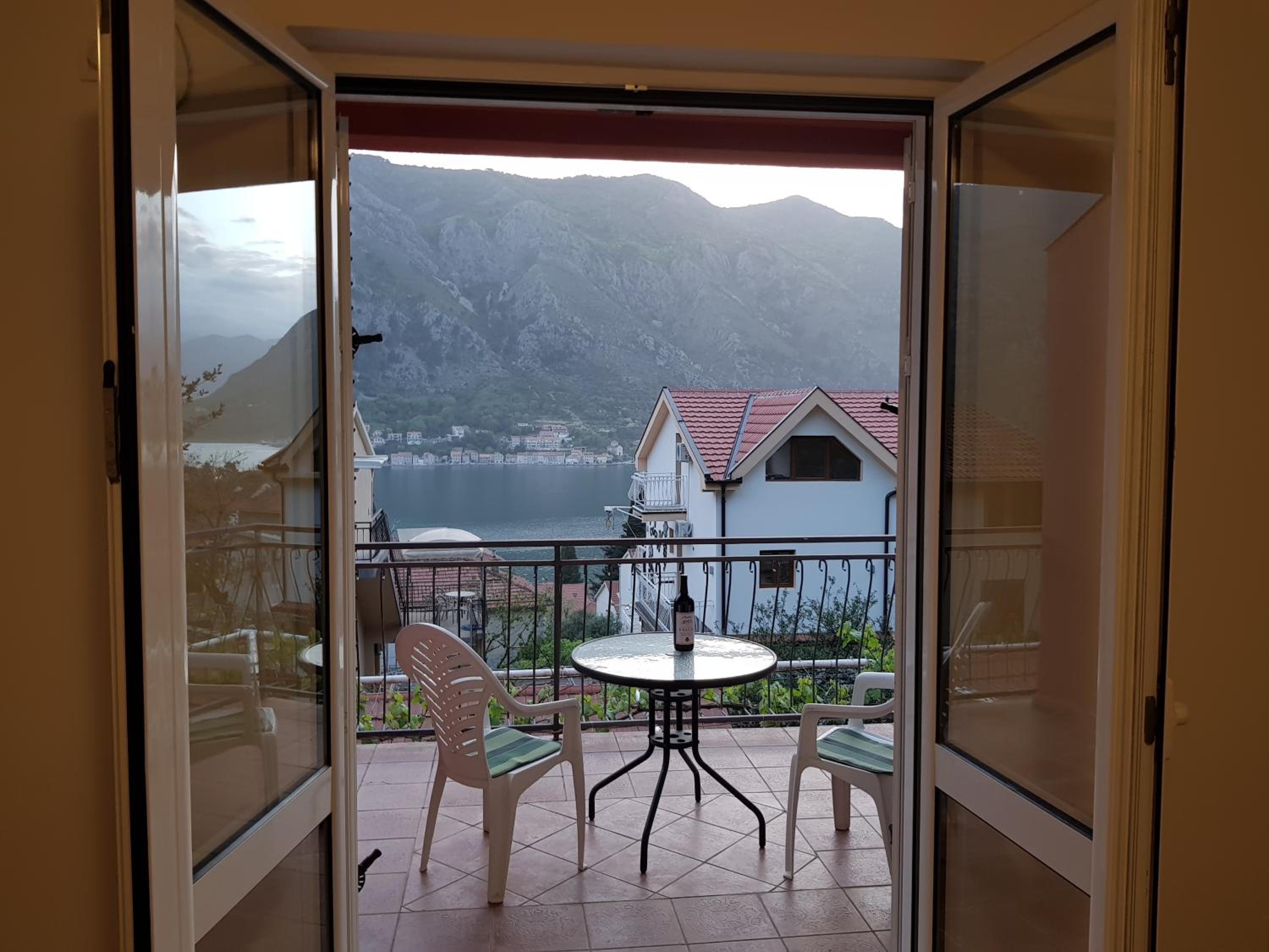 Apartment with Terrace photo 3