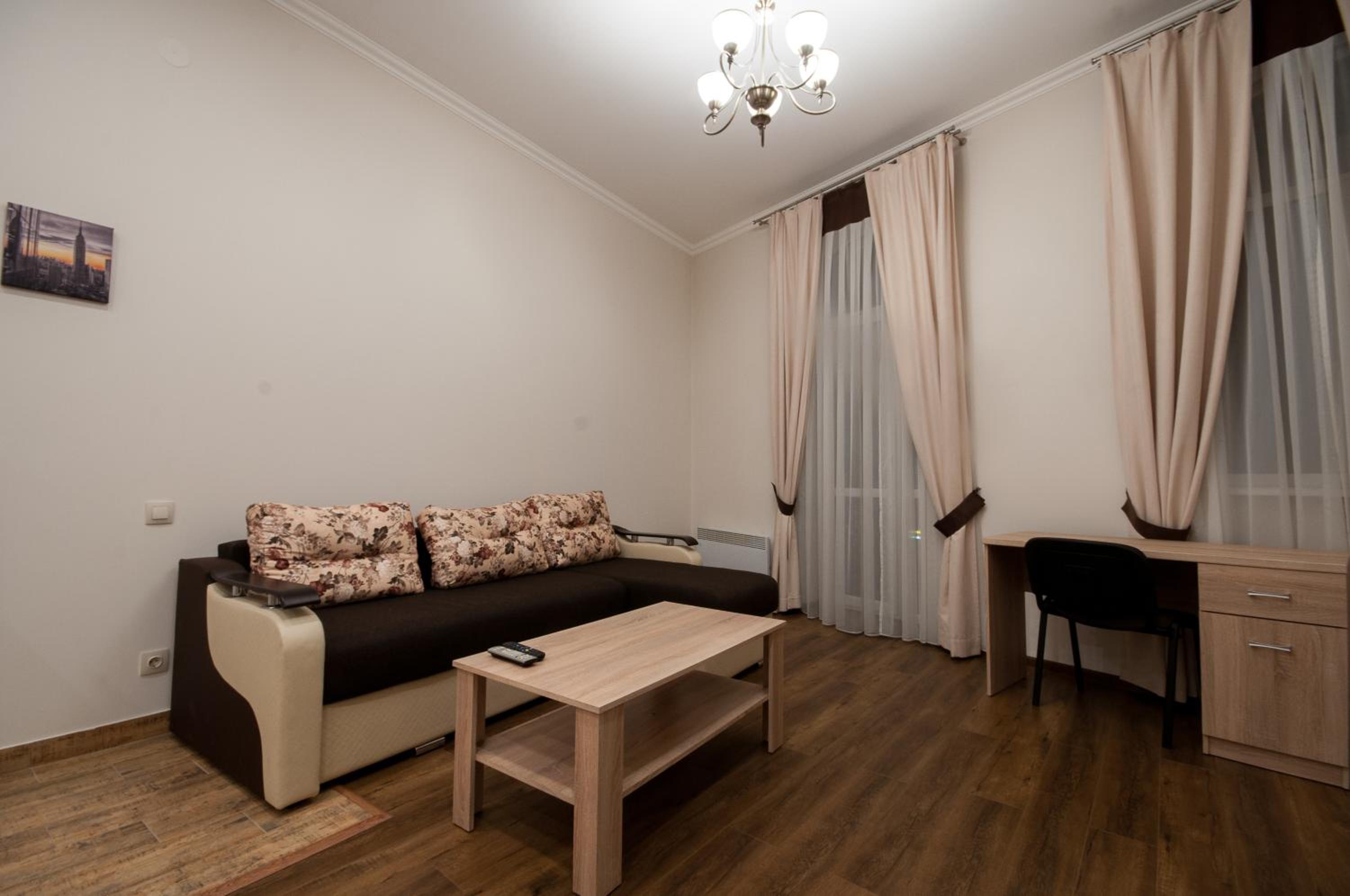 Apartment photo 1
