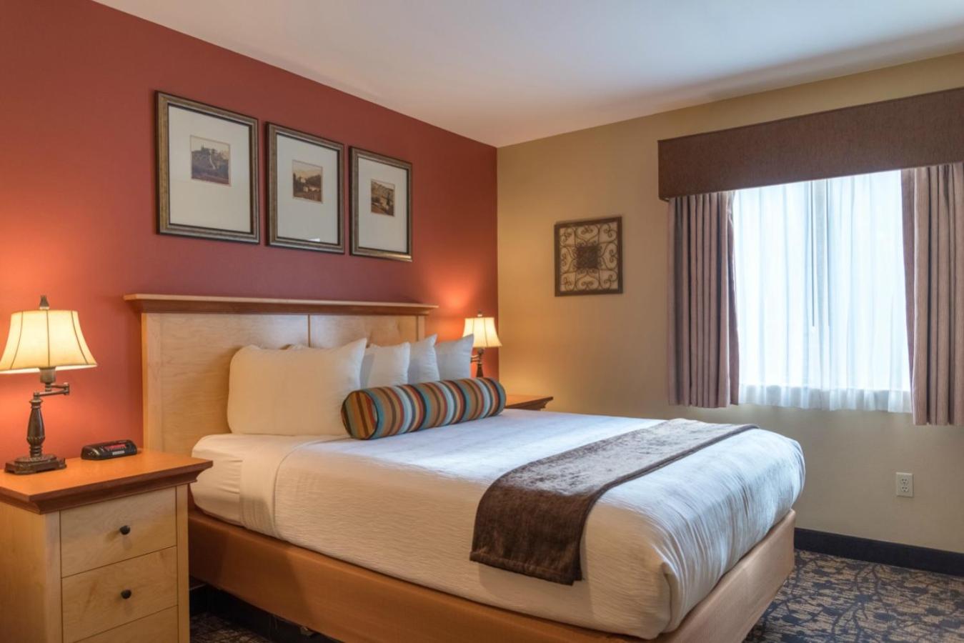 Two-Bedroom Suite photo 3