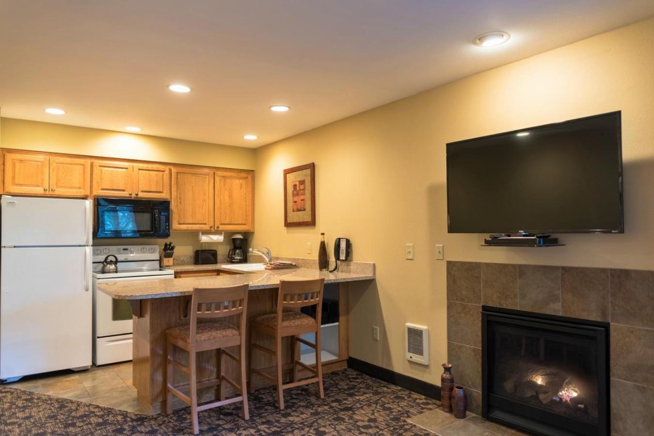 One-Bedroom Suite photo 2