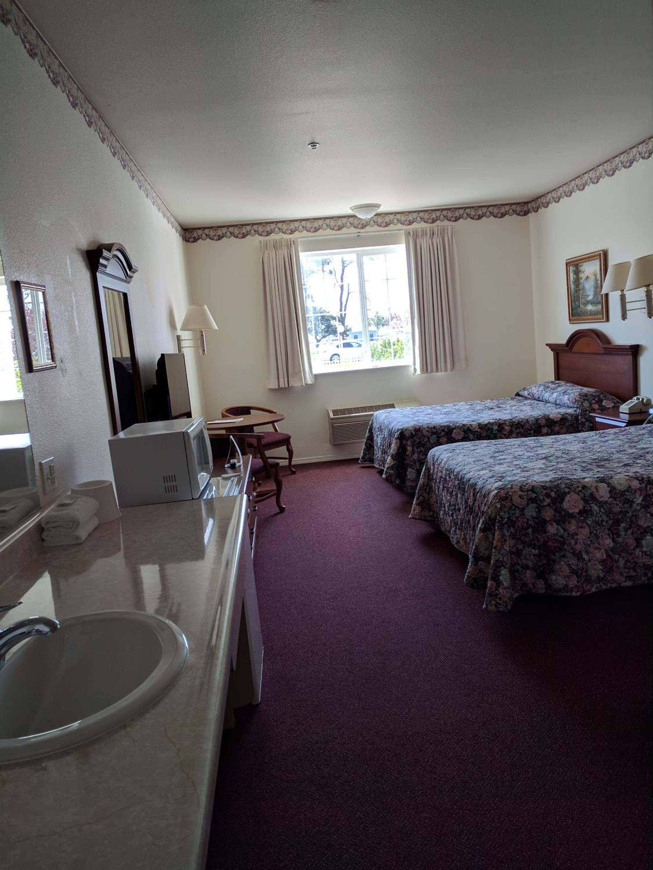 Lighthouse Inn, Photo 6