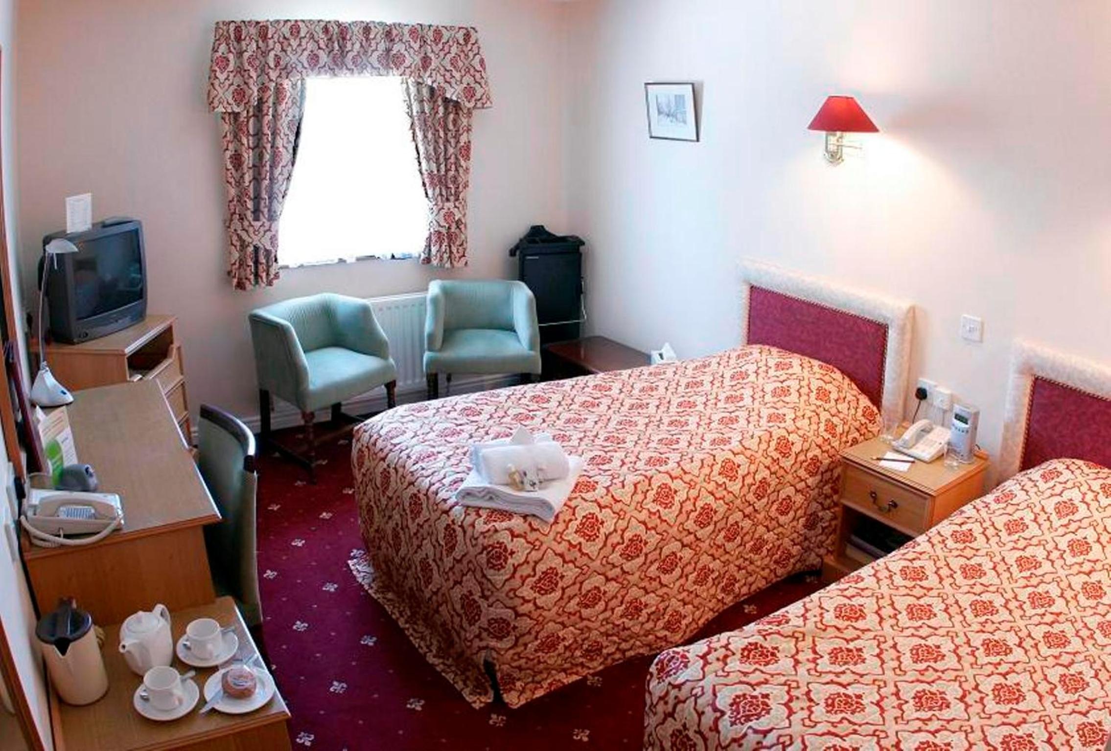 Twin Room - Photo 1