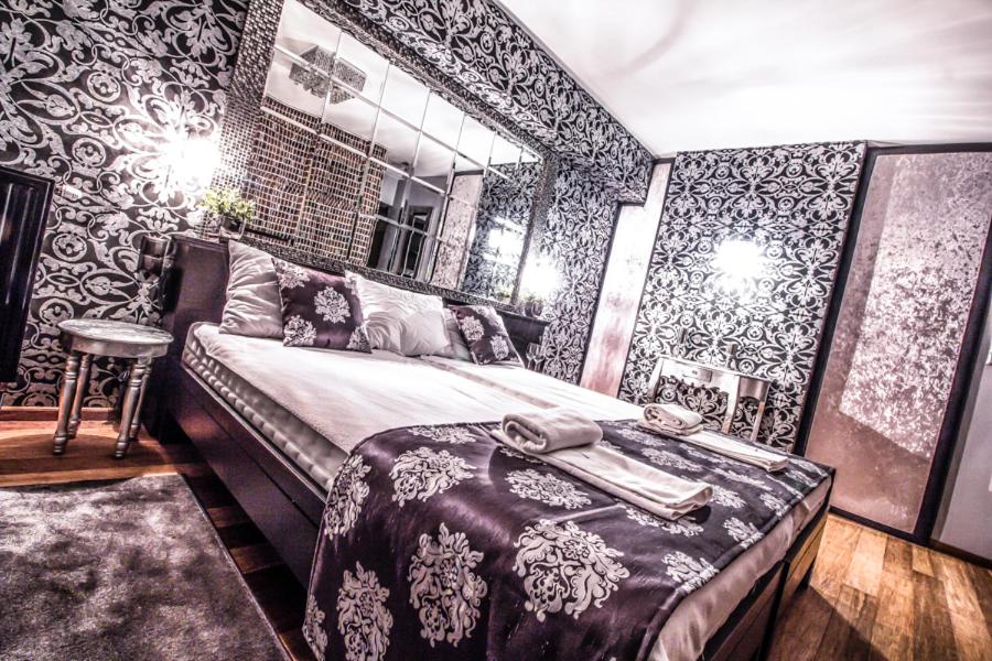 Deluxe Double Room - Photo 1
