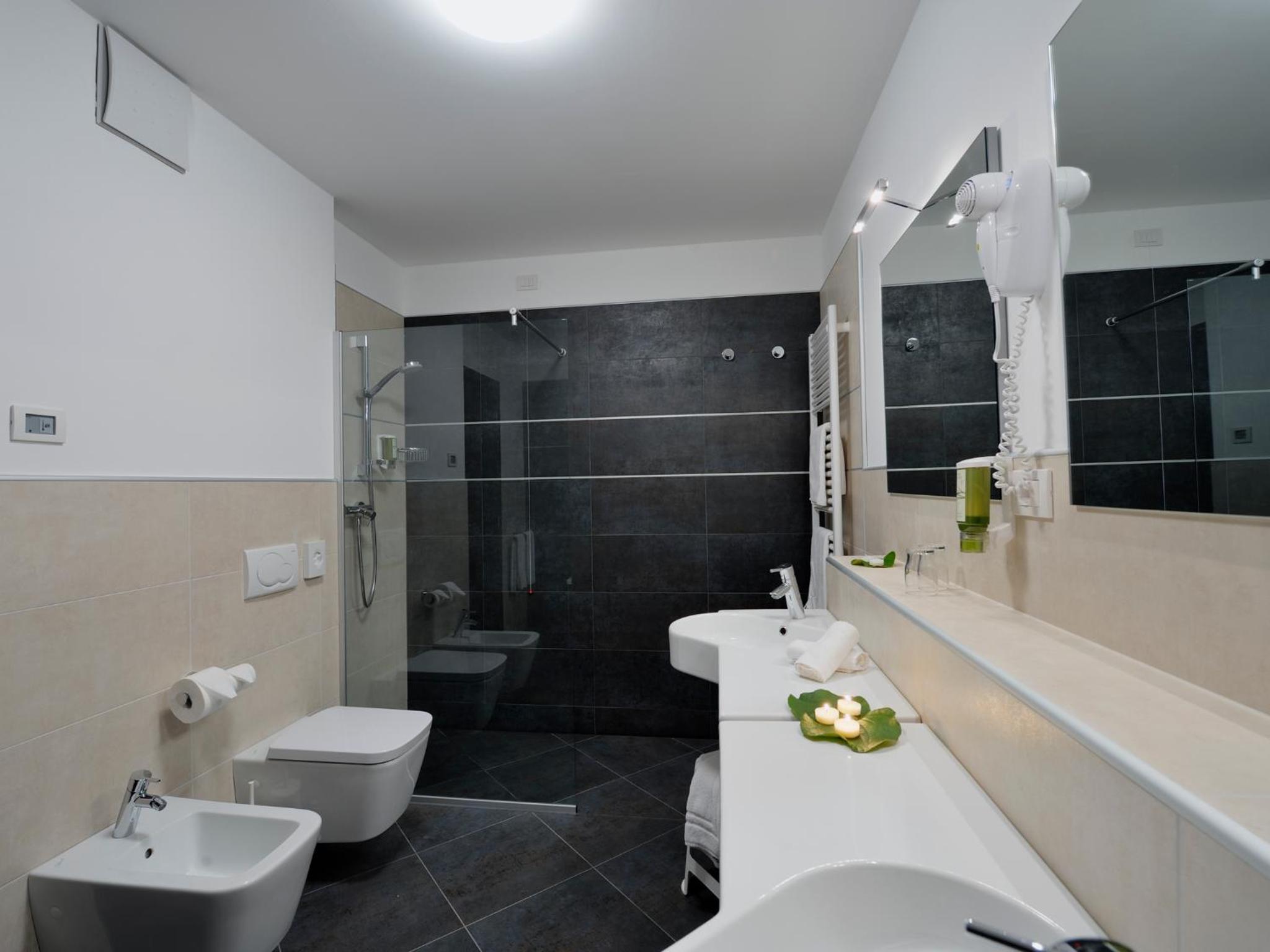 Family Suite with Balcony photo 2
