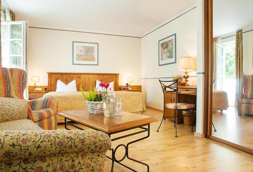 Family Room (4 Adults)