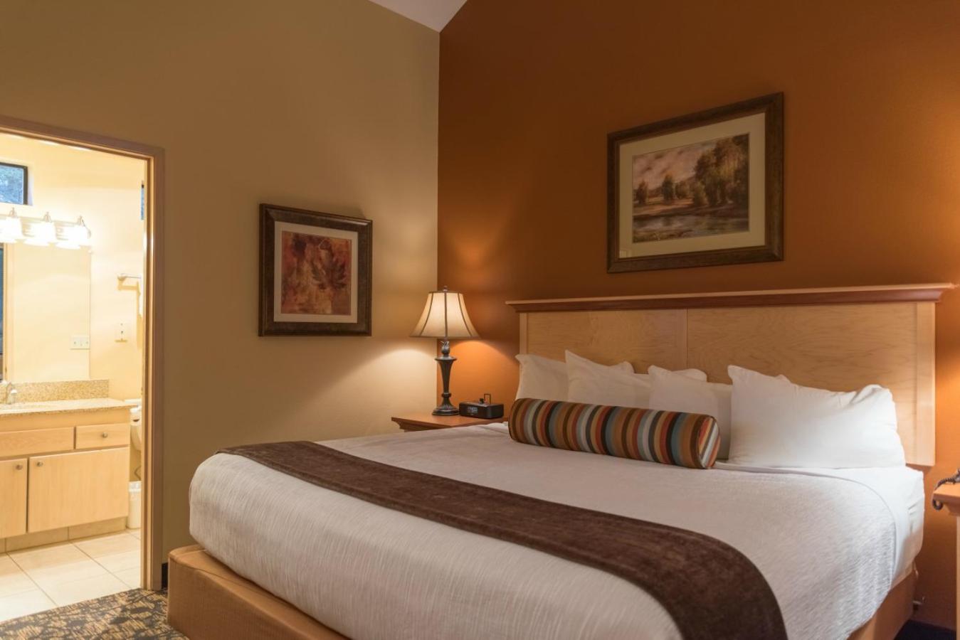Deluxe Suite photo 1