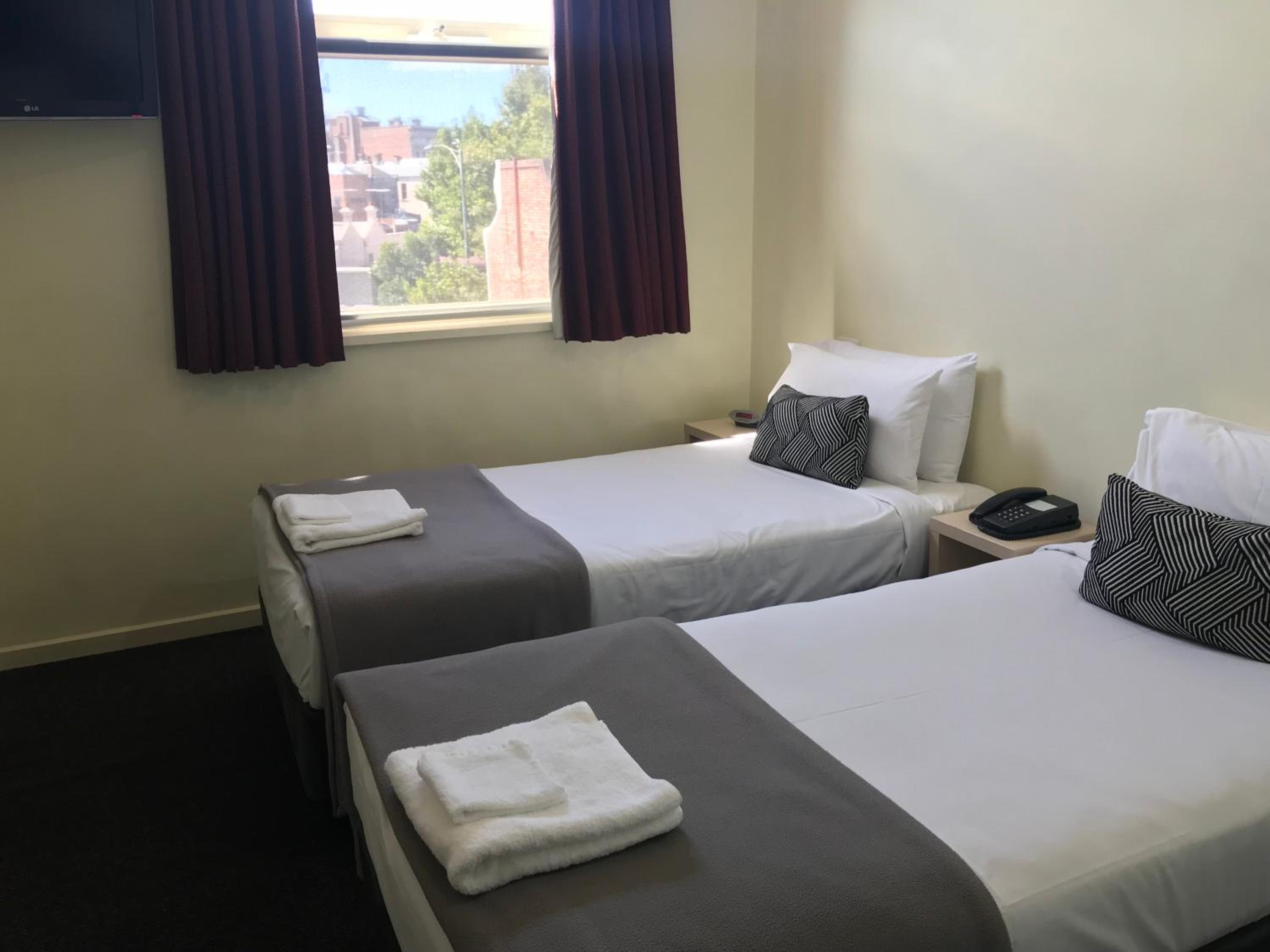 Twin Room - Photo 1