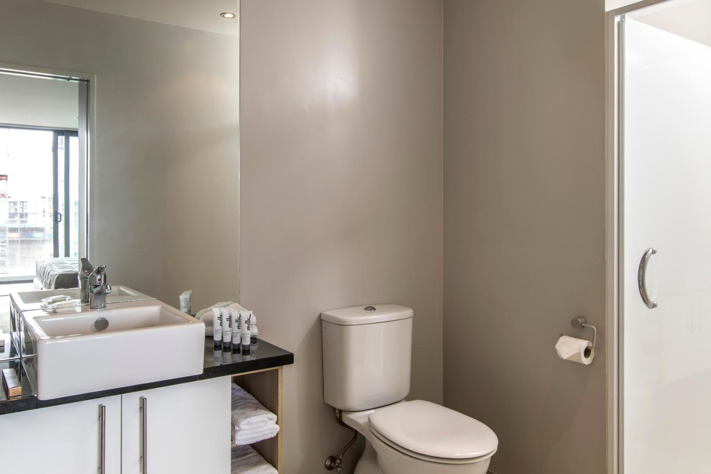 Studio Apartment - Photo 5
