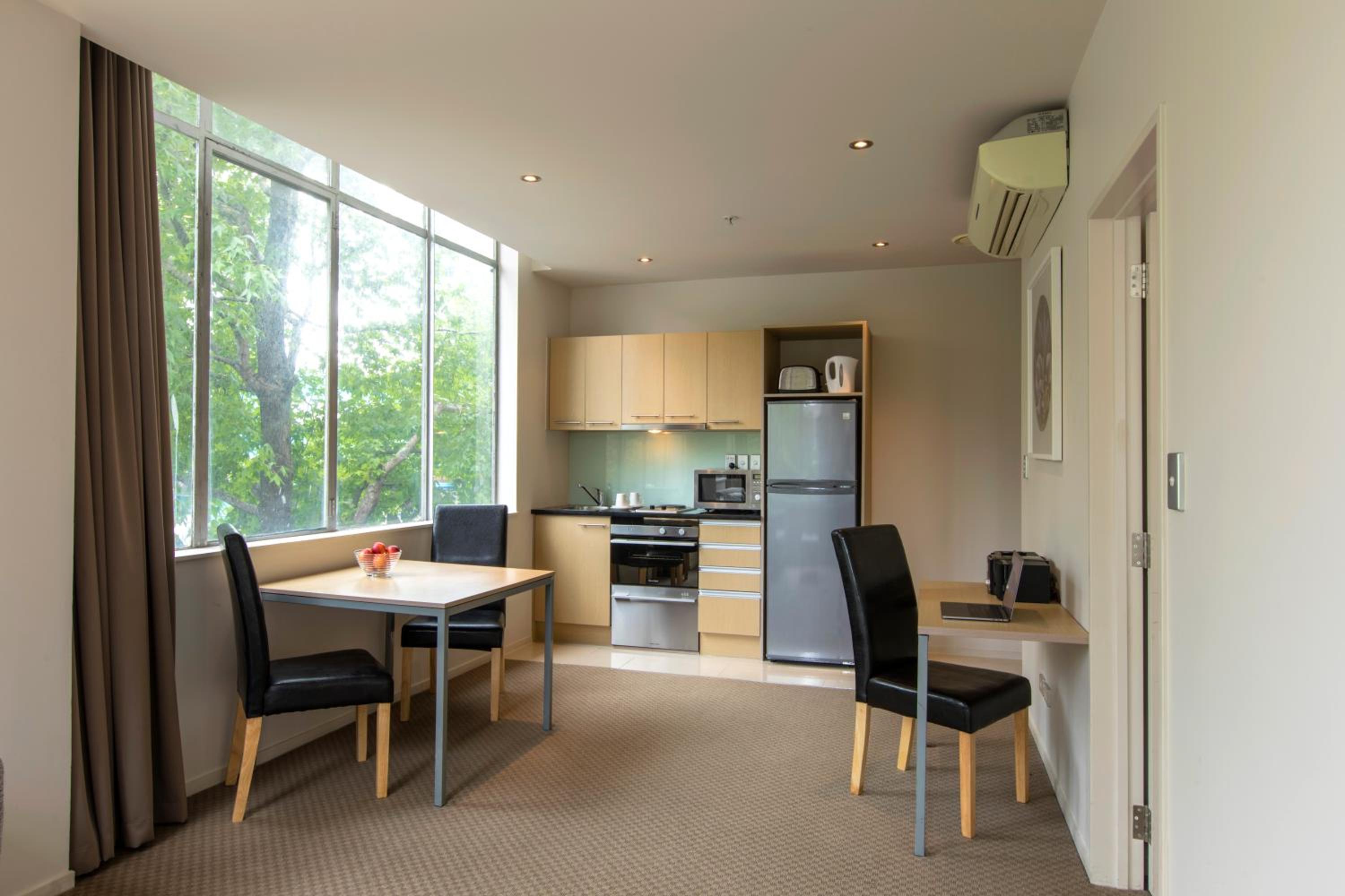 One-Bedroom Apartment - Photo 5