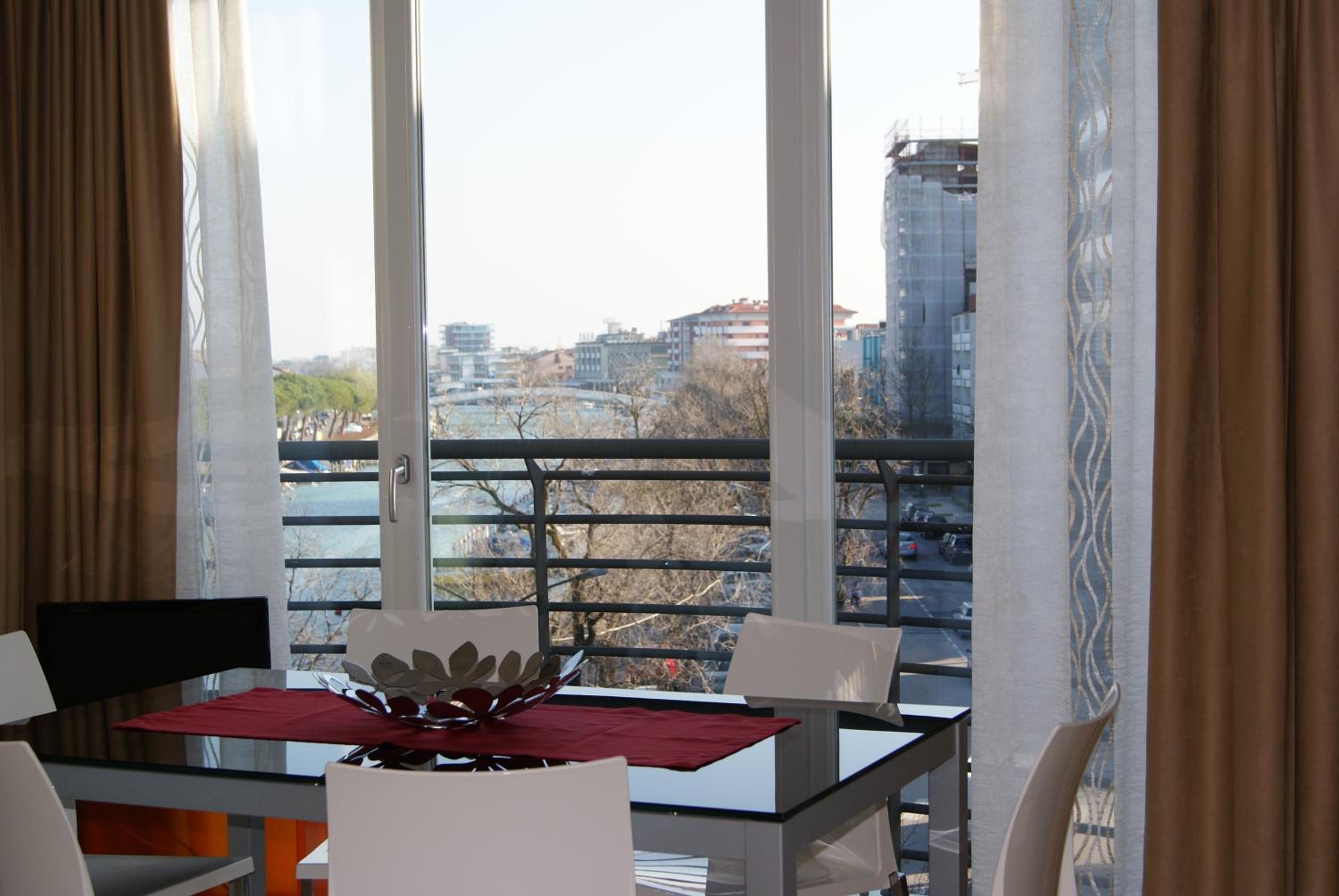 Two-Bedroom Apartment (6 Adults) photo 3