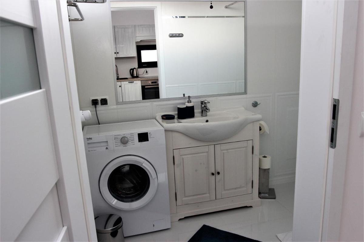 Apartment with Sea View - Photo 7