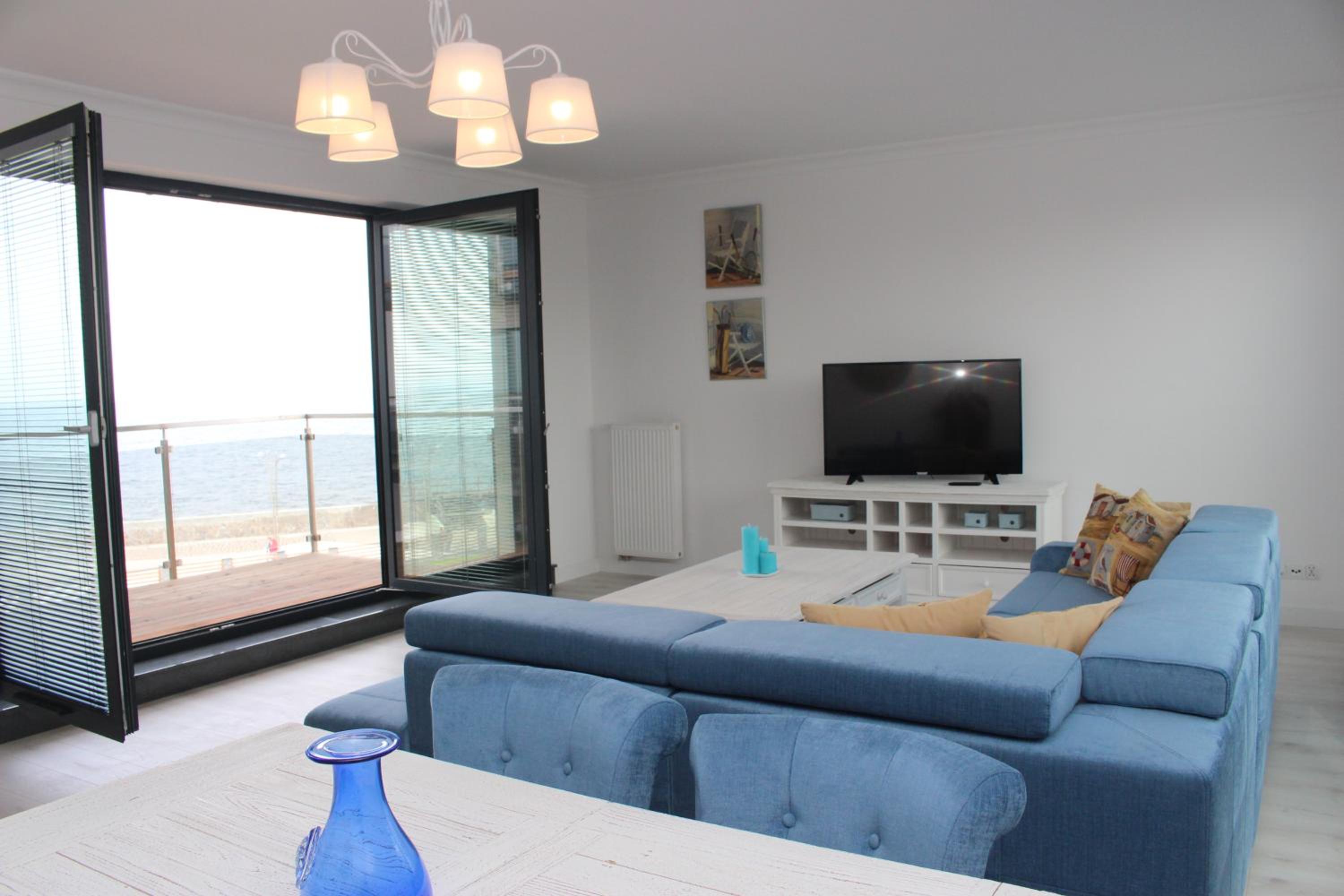 Apartment with Sea View - Photo 2