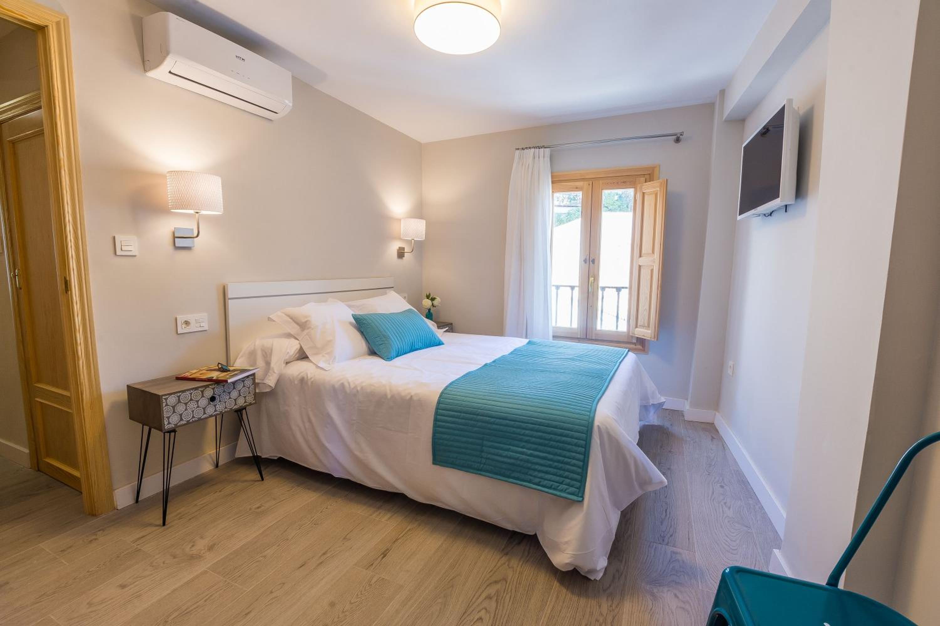 Three-Bedroom Apartment - Photo 18