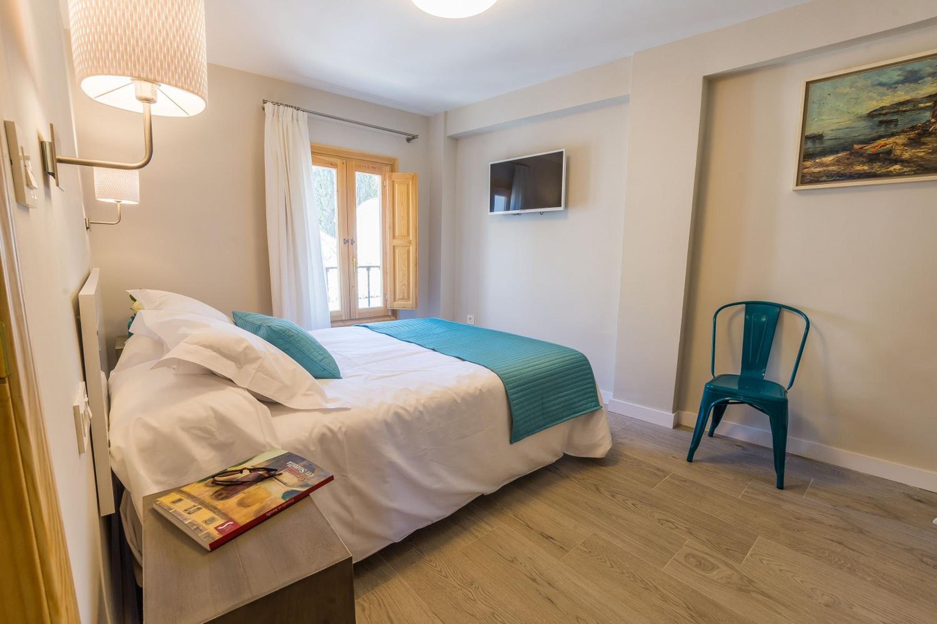 Three-Bedroom Apartment - Photo 2